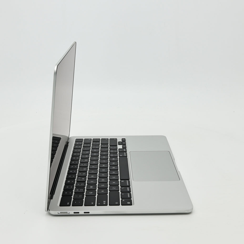 95新 Apple MacBook Air 24年 13寸 M3（8+8核） 8G RAM 256G SSD 銀色