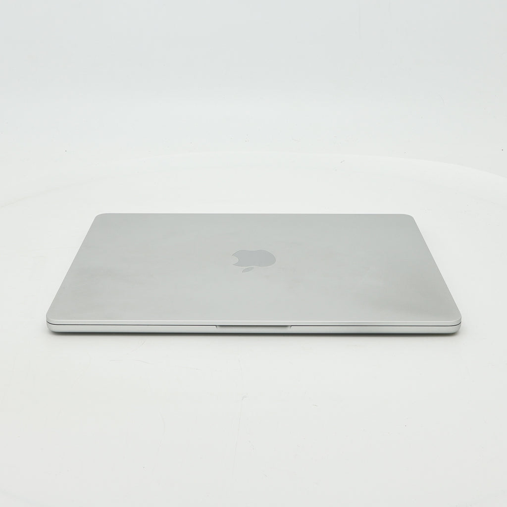 95新 Apple MacBook Air 24年 13寸 M3（8+8核） 8G RAM 256G SSD 銀色