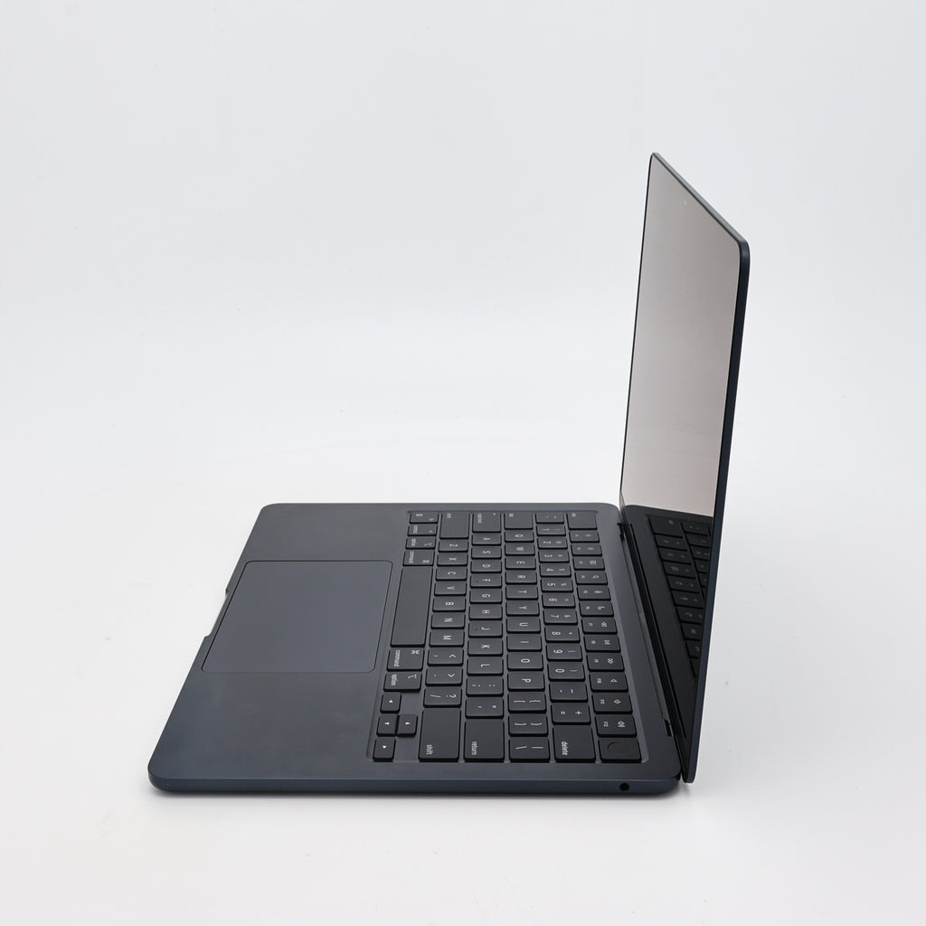 95新 Apple MacBook Air 24年 13寸 M3（8+8核） 8G RAM 256G SSD 午夜色