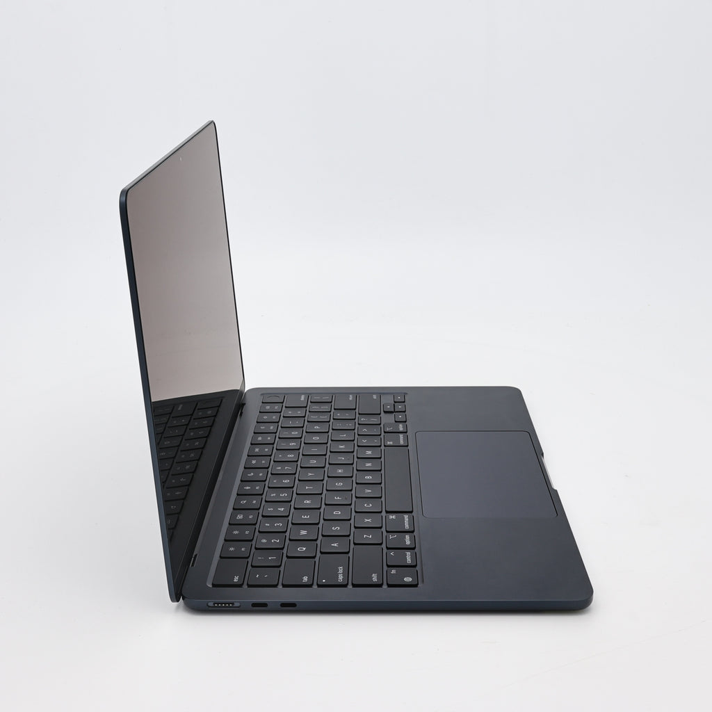 95新 Apple MacBook Air 24年 13寸 M3（8+8核） 8G RAM 256G SSD 午夜色