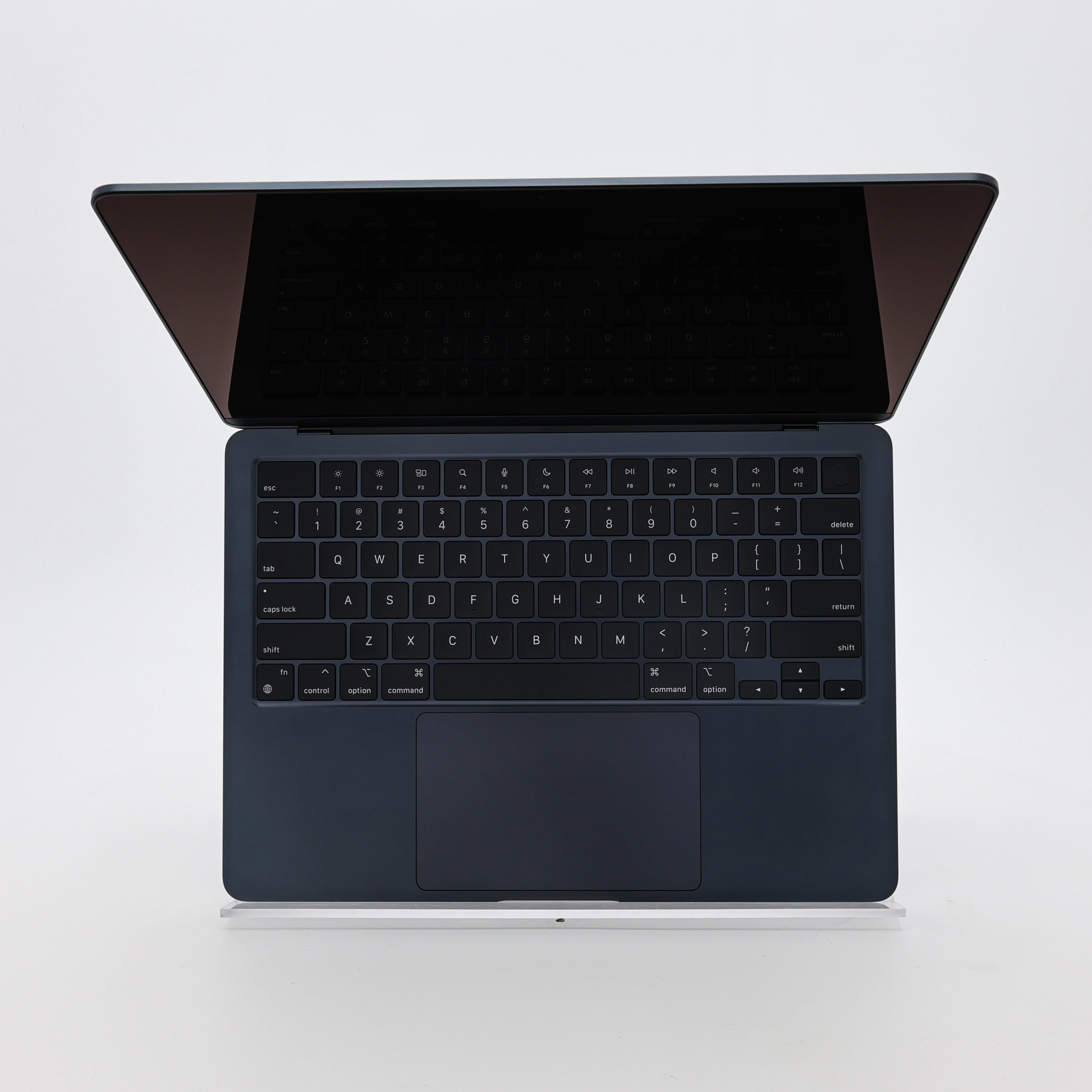 95新 Apple MacBook Air 24年 13寸 M3（8+8核） 8G RAM 256G SSD 午夜色