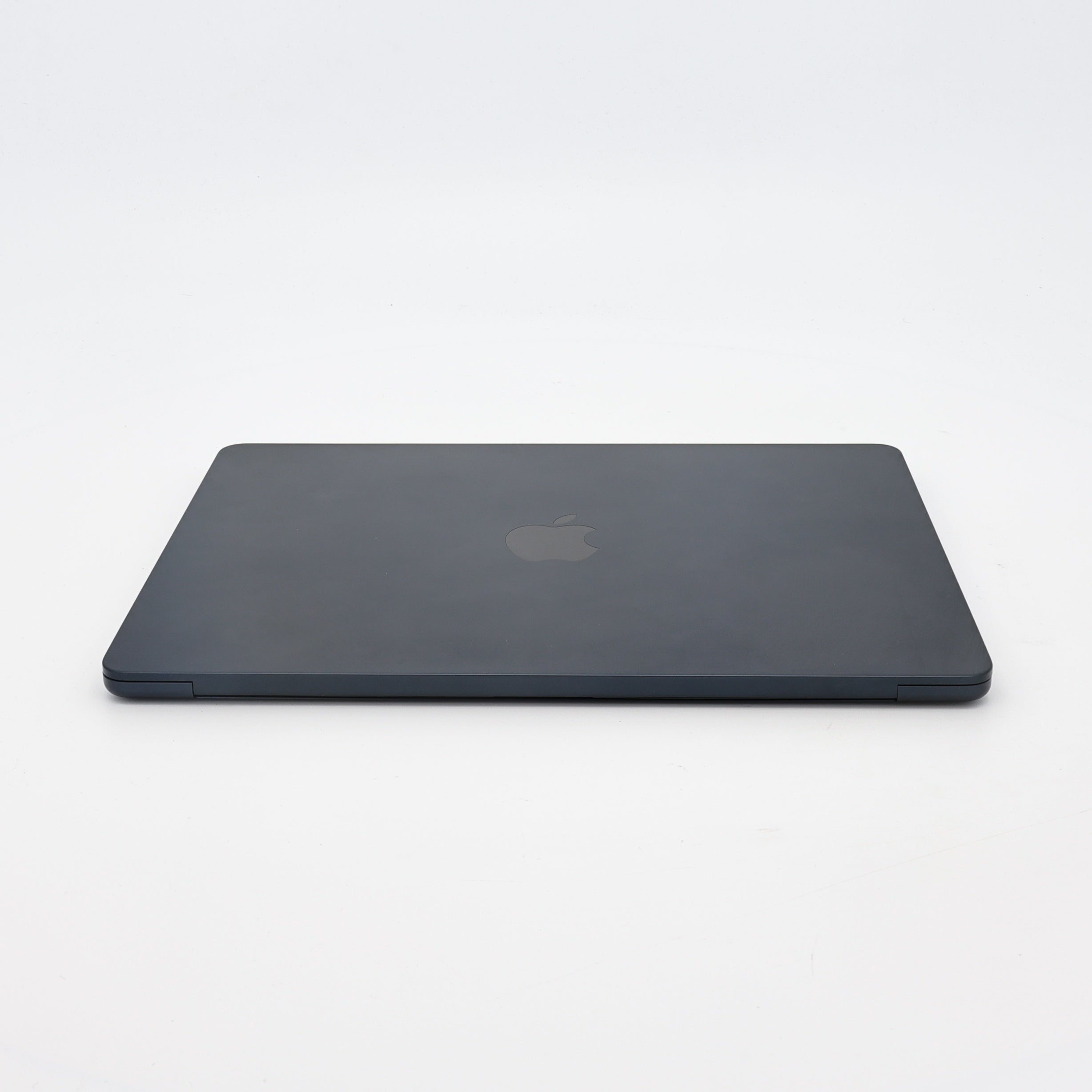 95新 Apple MacBook Air 24年 13寸 M3（8+8核） 8G RAM 256G SSD 午夜色