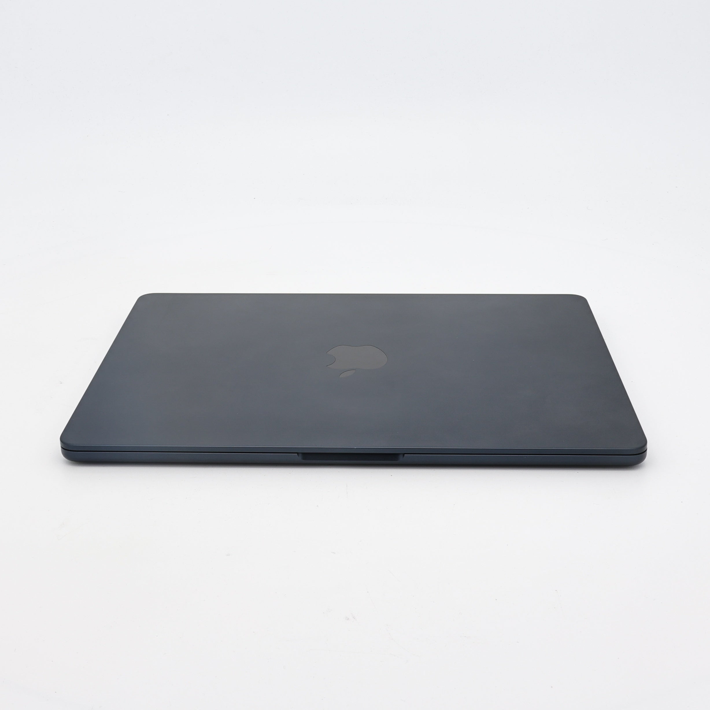 95新 Apple MacBook Air 24年 13寸 M3（8+8核） 8G RAM 256G SSD 午夜色
