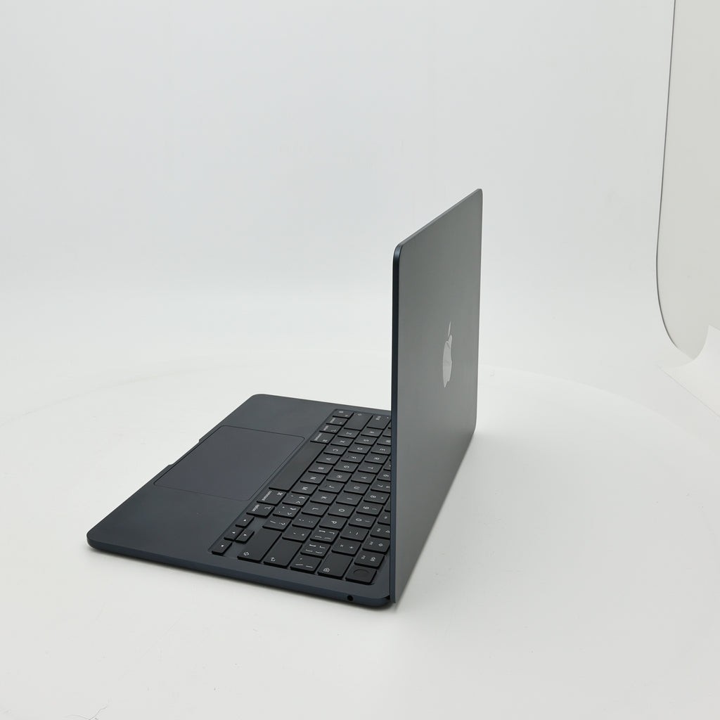 95新 Apple MacBook Air 24年 13寸 M3（8+8核） 8G RAM 256G SSD 午夜色
