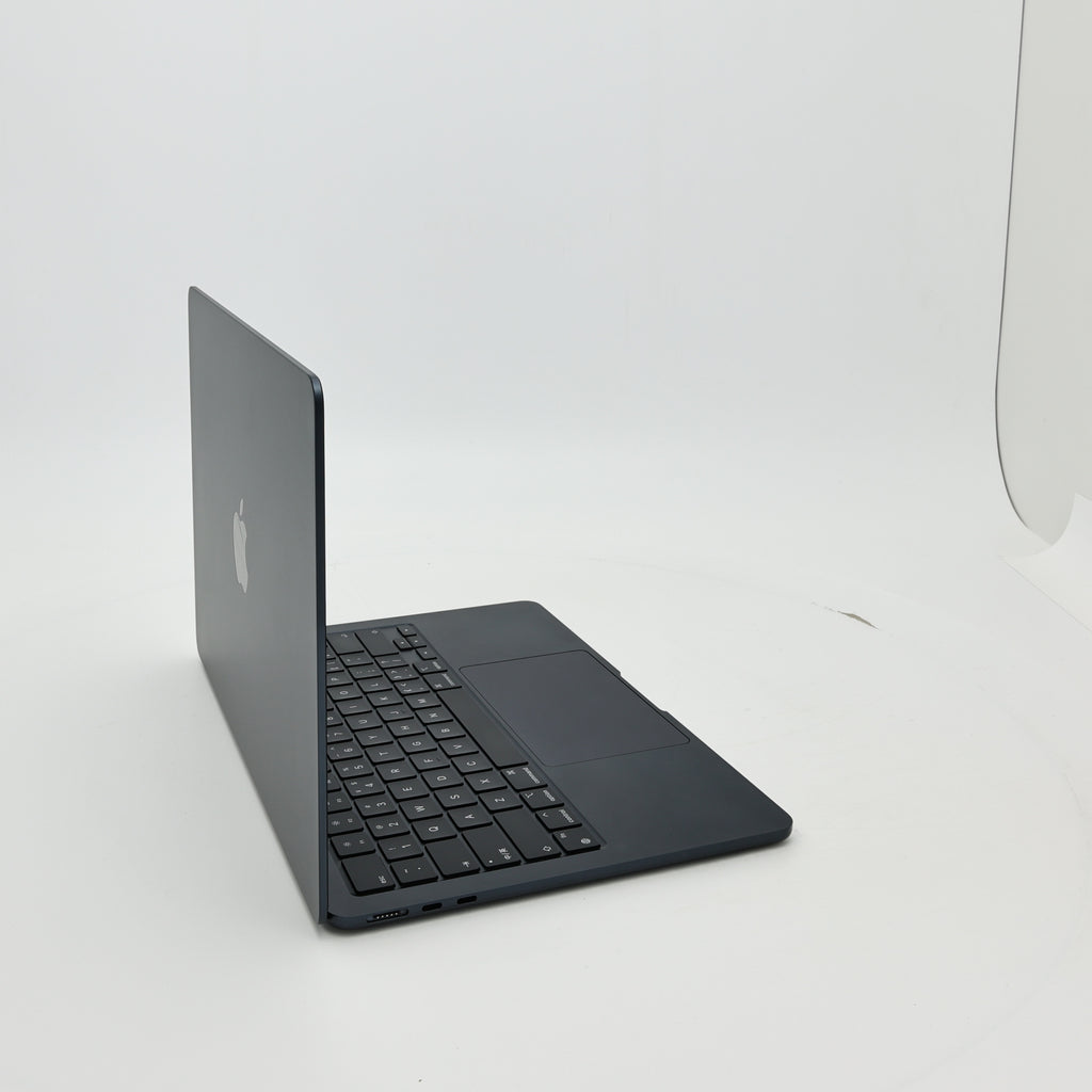 95新 Apple MacBook Air 24年 13寸 M3（8+8核） 8G RAM 256G SSD 午夜色