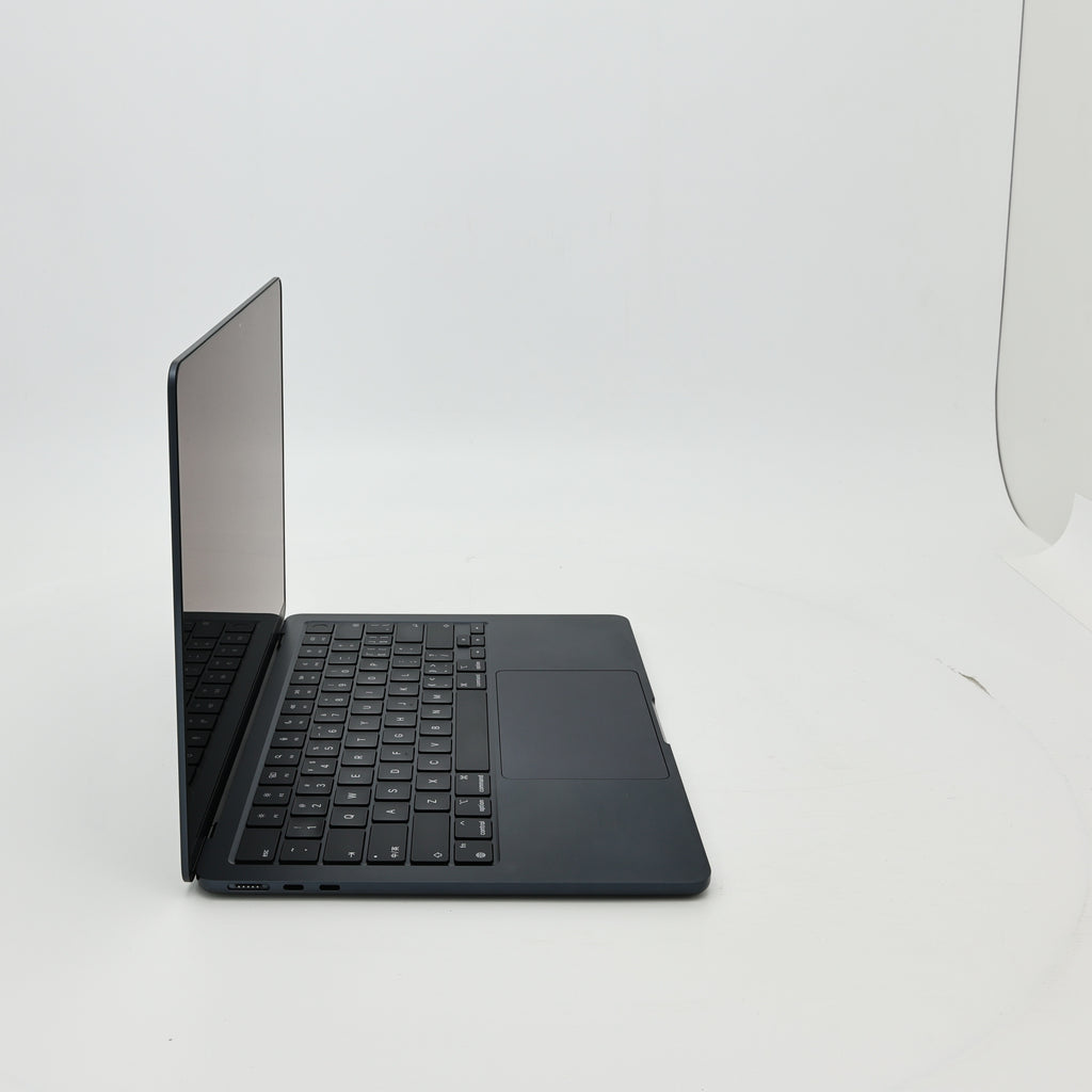95新 Apple MacBook Air 24年 13寸 M3（8+8核） 8G RAM 256G SSD 午夜色