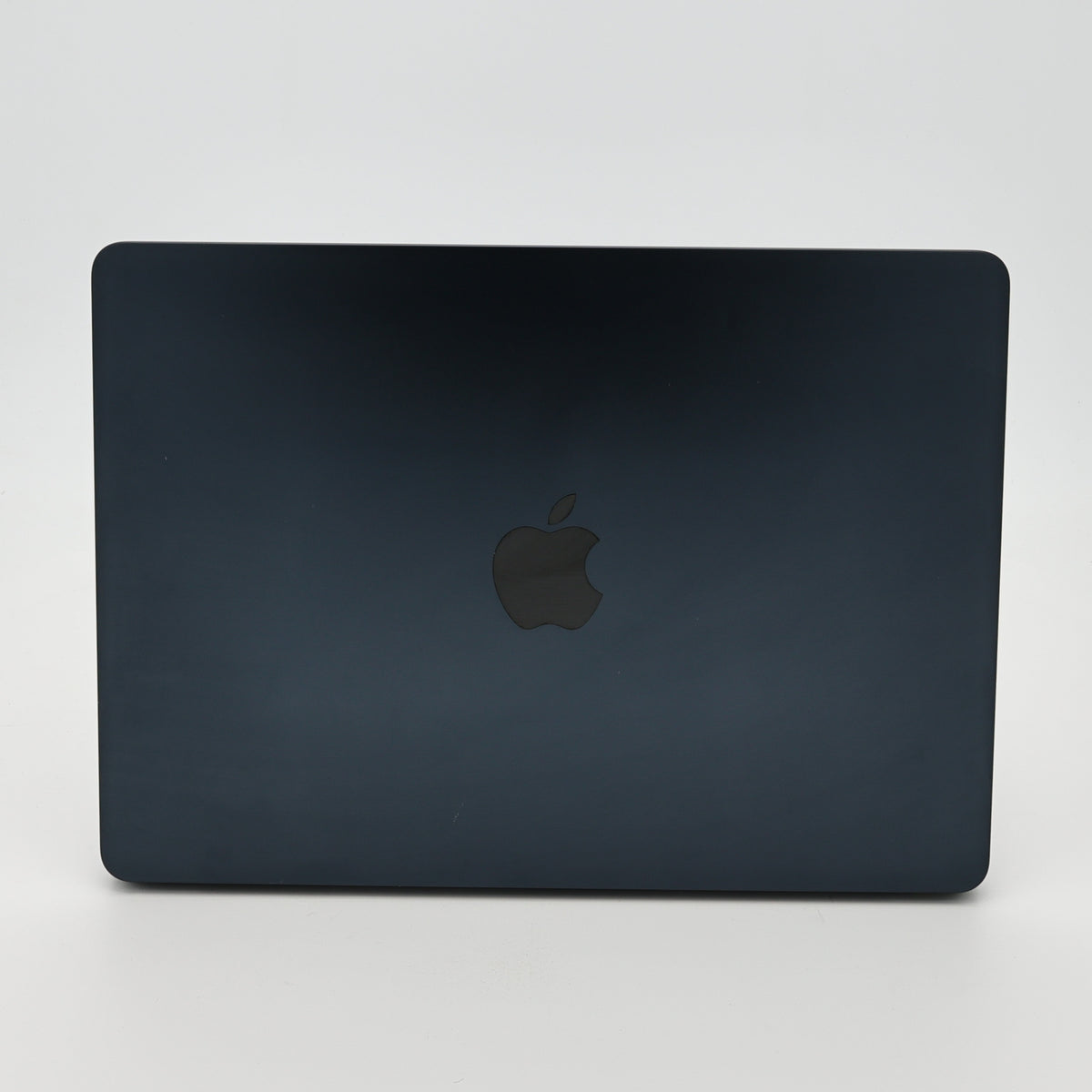 95新 Apple MacBook Air 22年 13寸 M2（8+8核） 8G RAM 256G SSD 午夜色