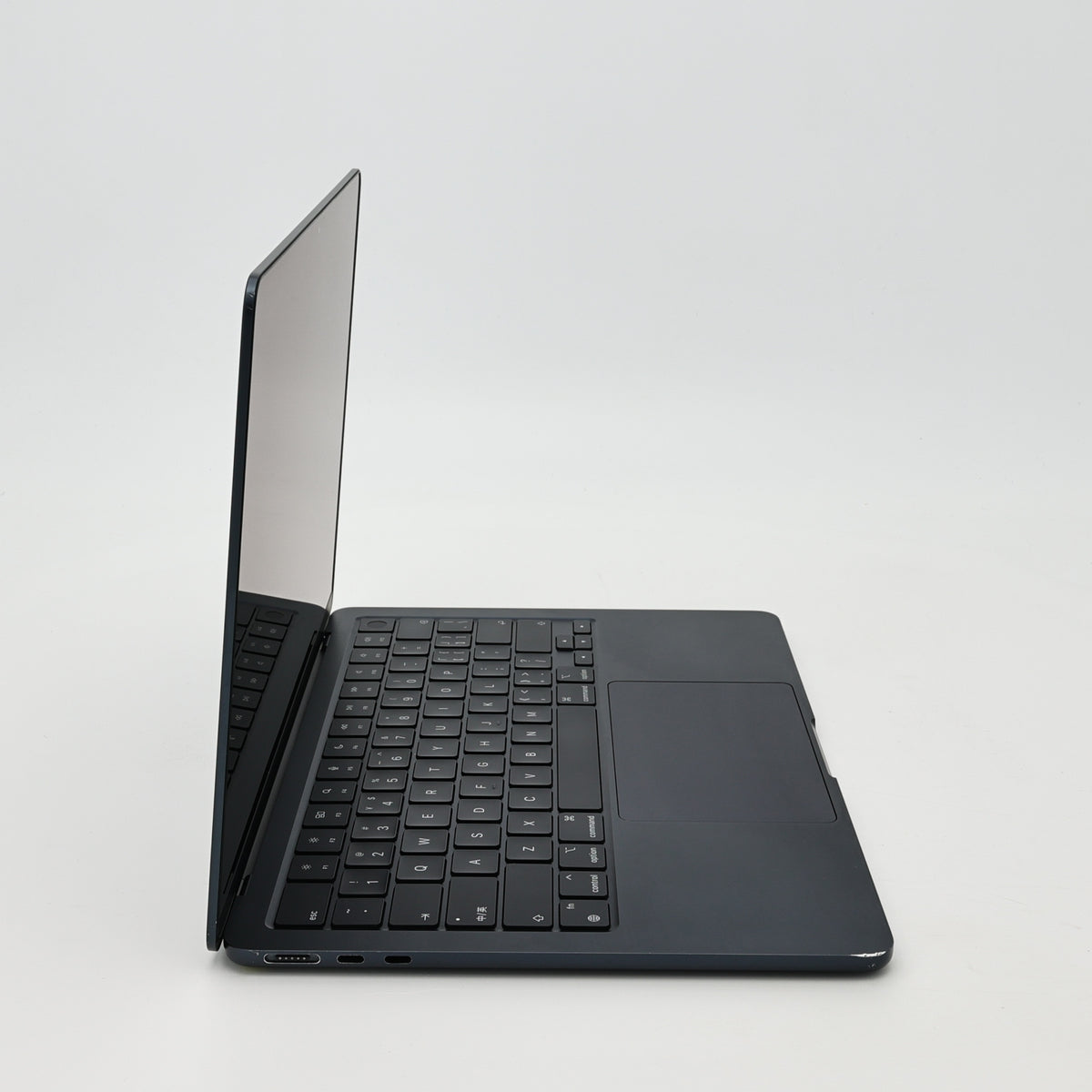 95新 Apple MacBook Air 22年 13寸 M2（8+8核） 8G RAM 256G SSD 午夜色