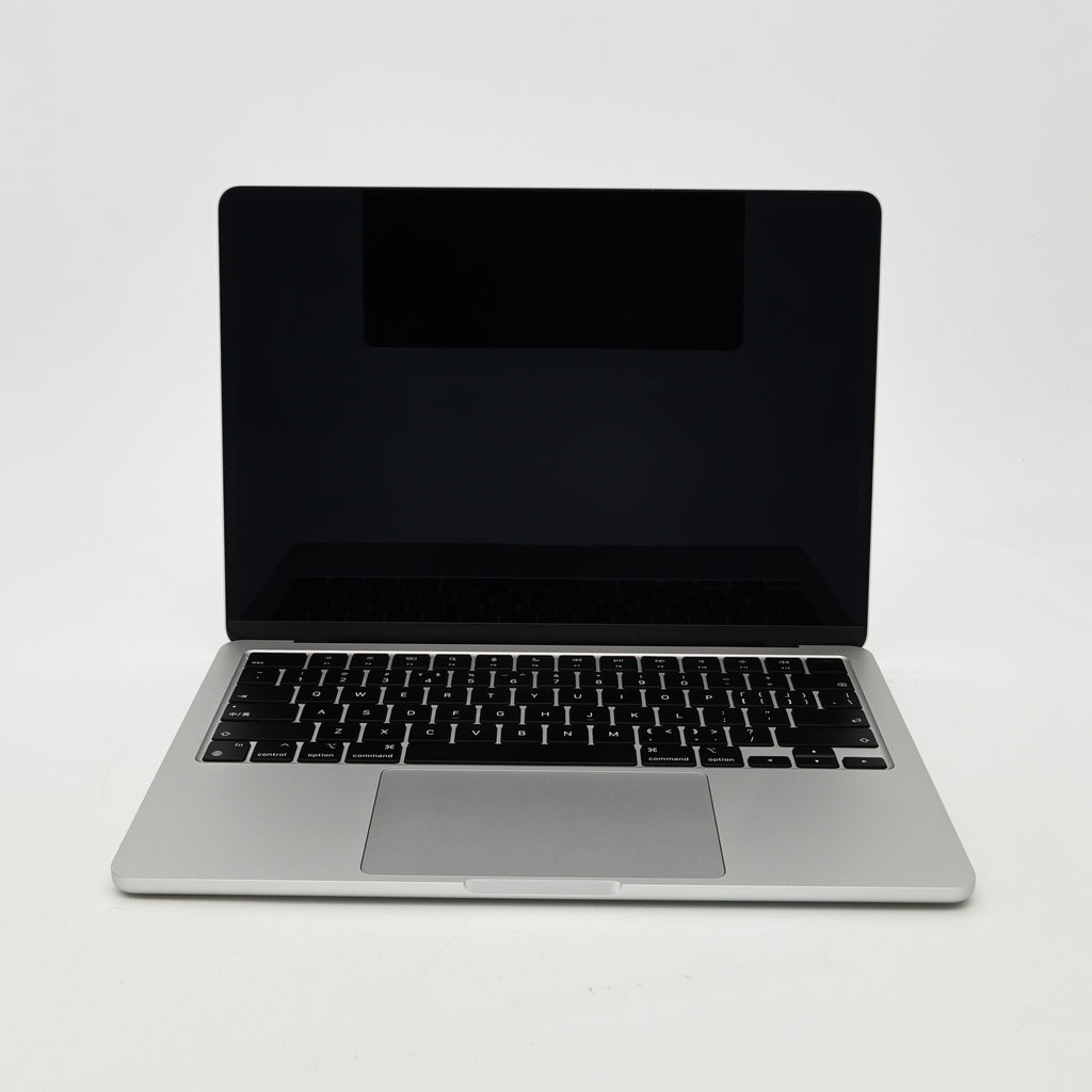 95新 Apple MacBook Air 22年 13寸 M2（8+8核） 8G RAM 256G SSD 銀色