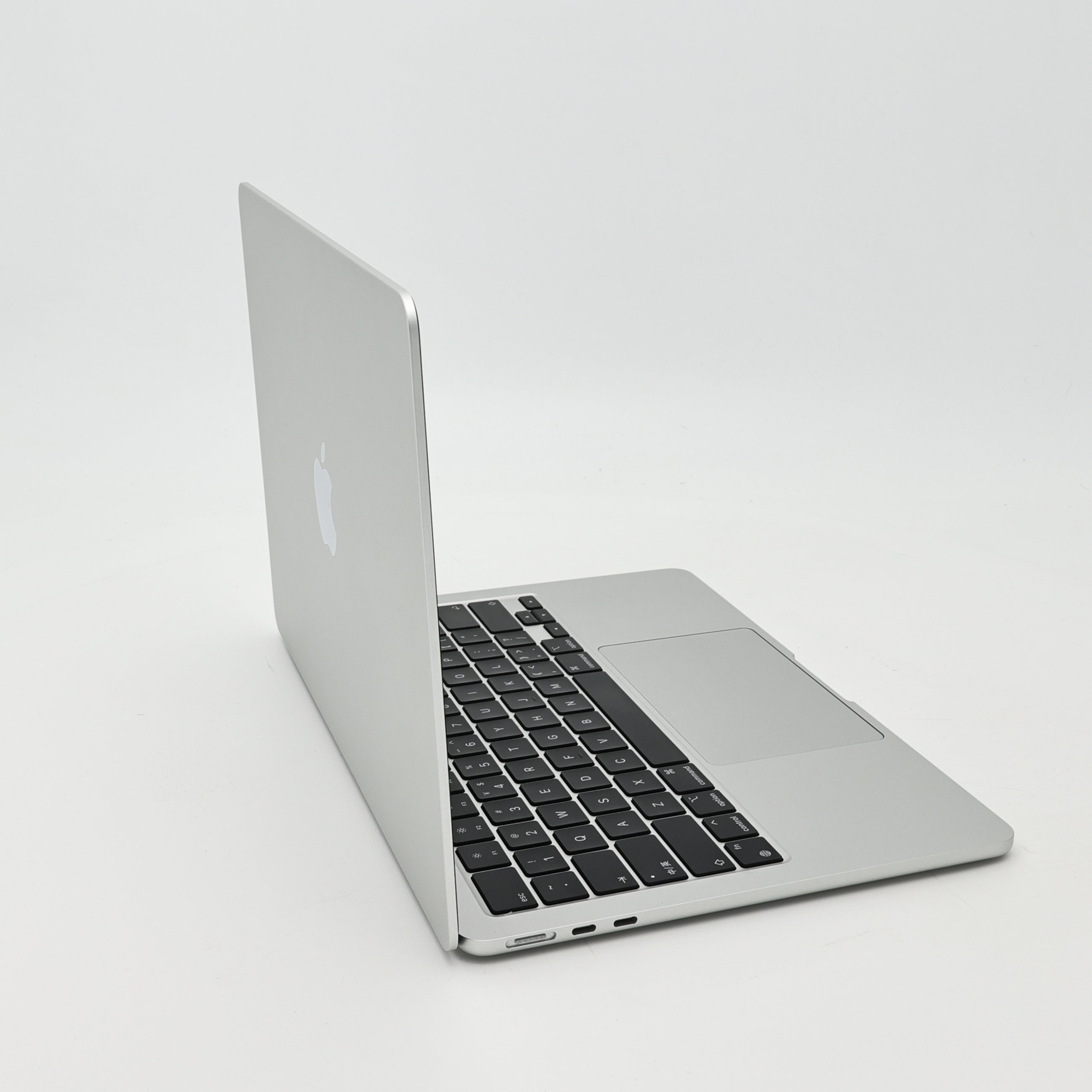 95新 Apple MacBook Air 22年 13寸 M2（8+8核） 8G RAM 256G SSD 銀色