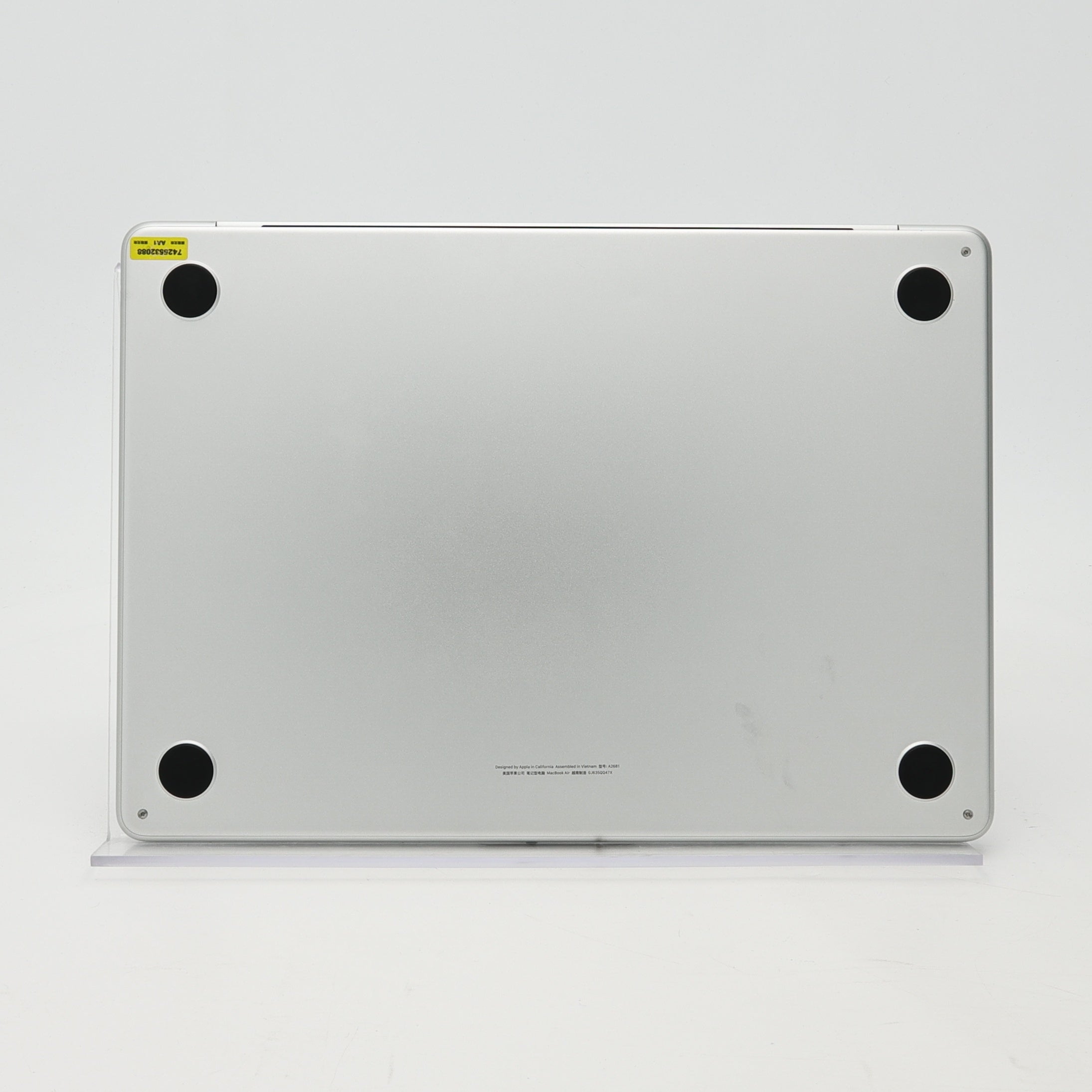 95新 Apple MacBook Air 22年 13寸 M2（8+8核） 8G RAM 256G SSD 銀色