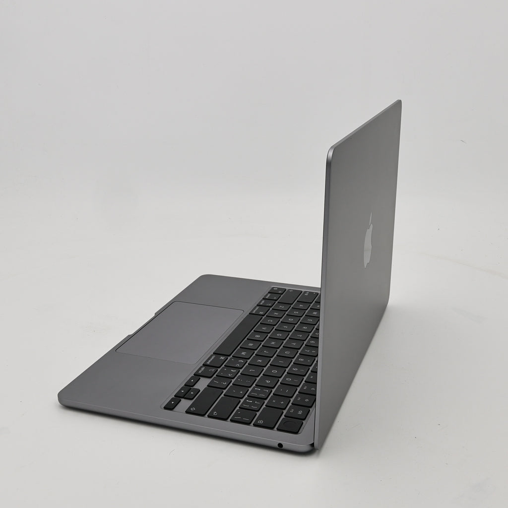 95新 Apple MacBook Air 22年 13寸 M2（8+8核） 16G RAM 256G SSD 深空灰色
