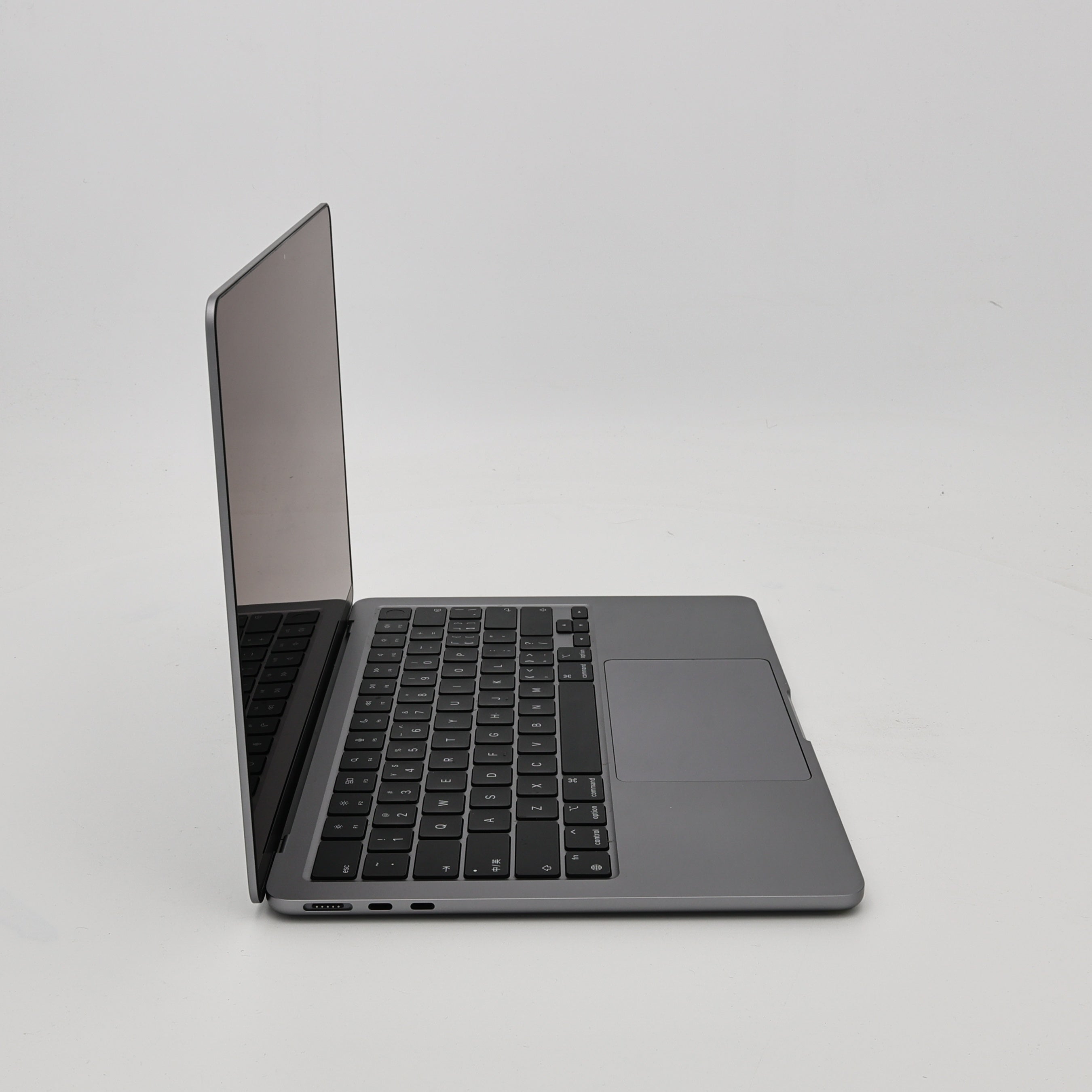 95新 Apple MacBook Air 22年 13寸 M2（8+8核） 16G RAM 256G SSD 深空灰色