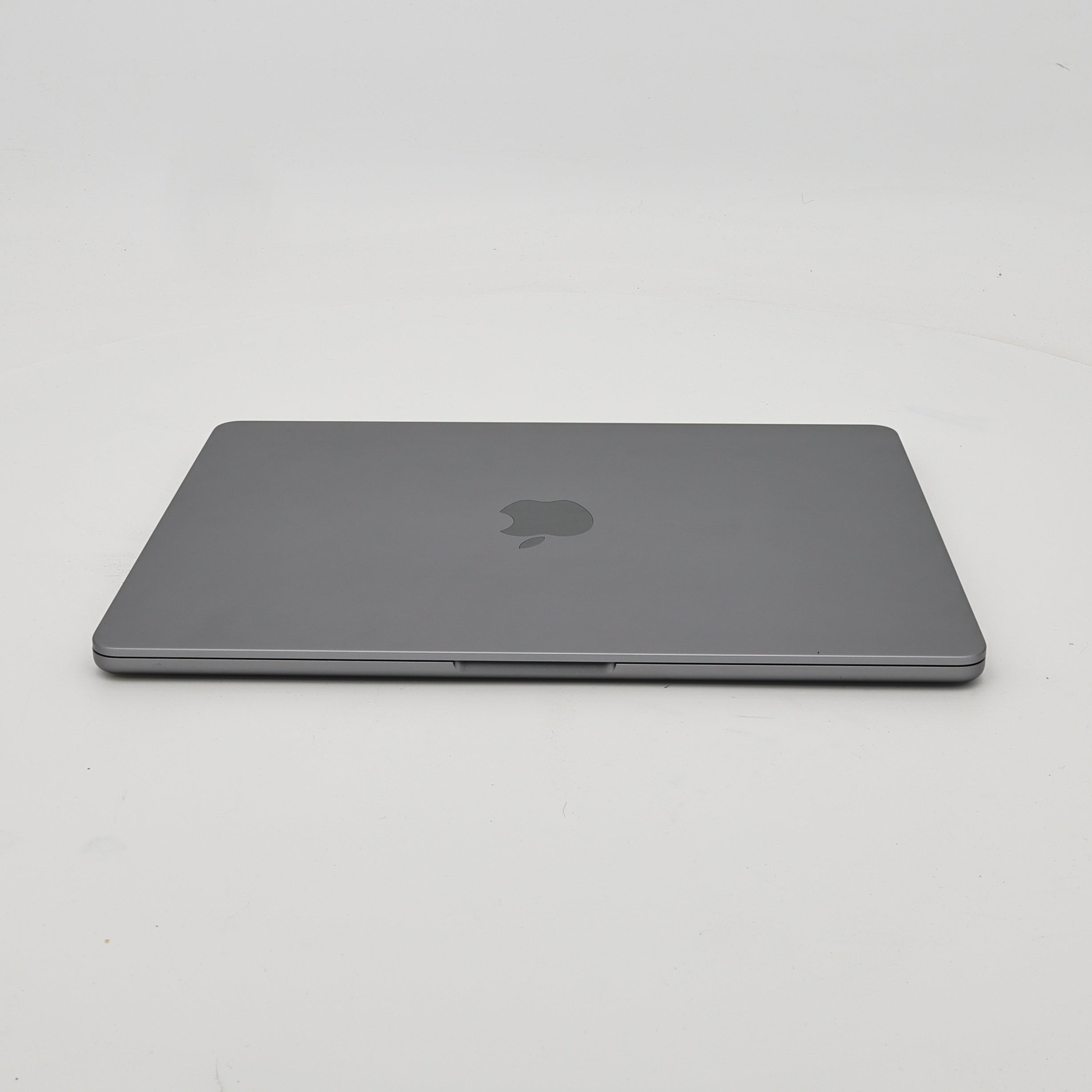 95新 Apple MacBook Air 22年 13寸 M2（8+8核） 16G RAM 256G SSD 深空灰色