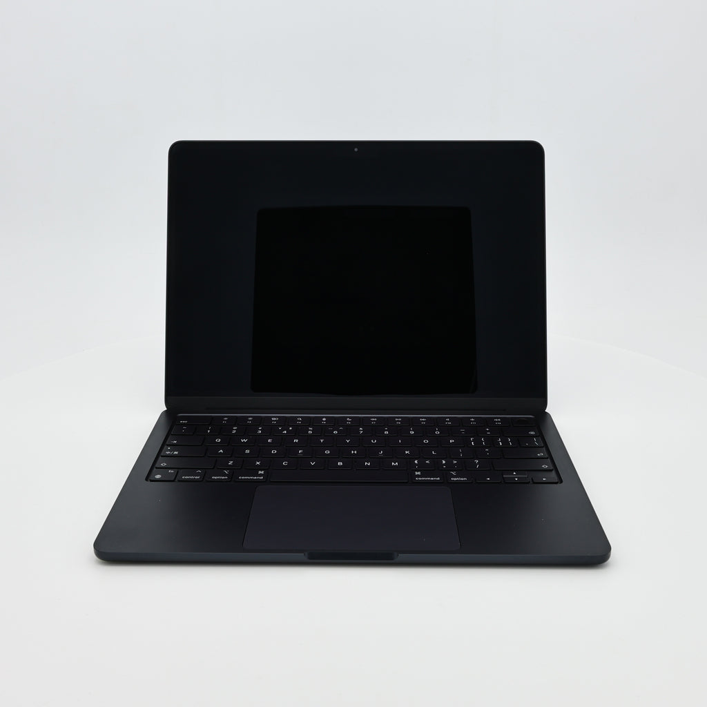 95新 Apple MacBook Air 22年 13寸 M2（8+8核） 8G RAM 256G SSD 午夜色