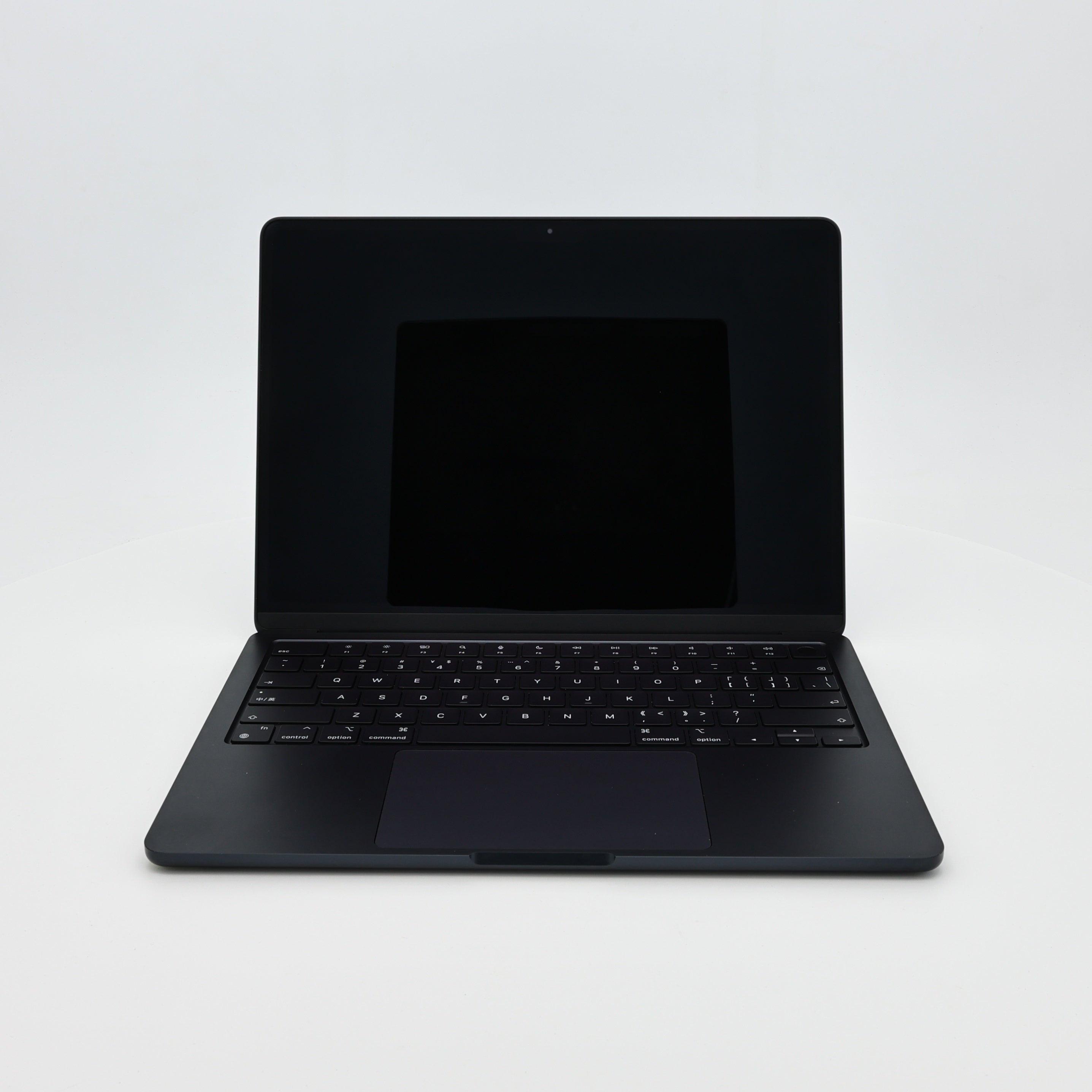 95新 Apple MacBook Air 22年 13寸 M2（8+8核） 8G RAM 256G SSD 午夜色