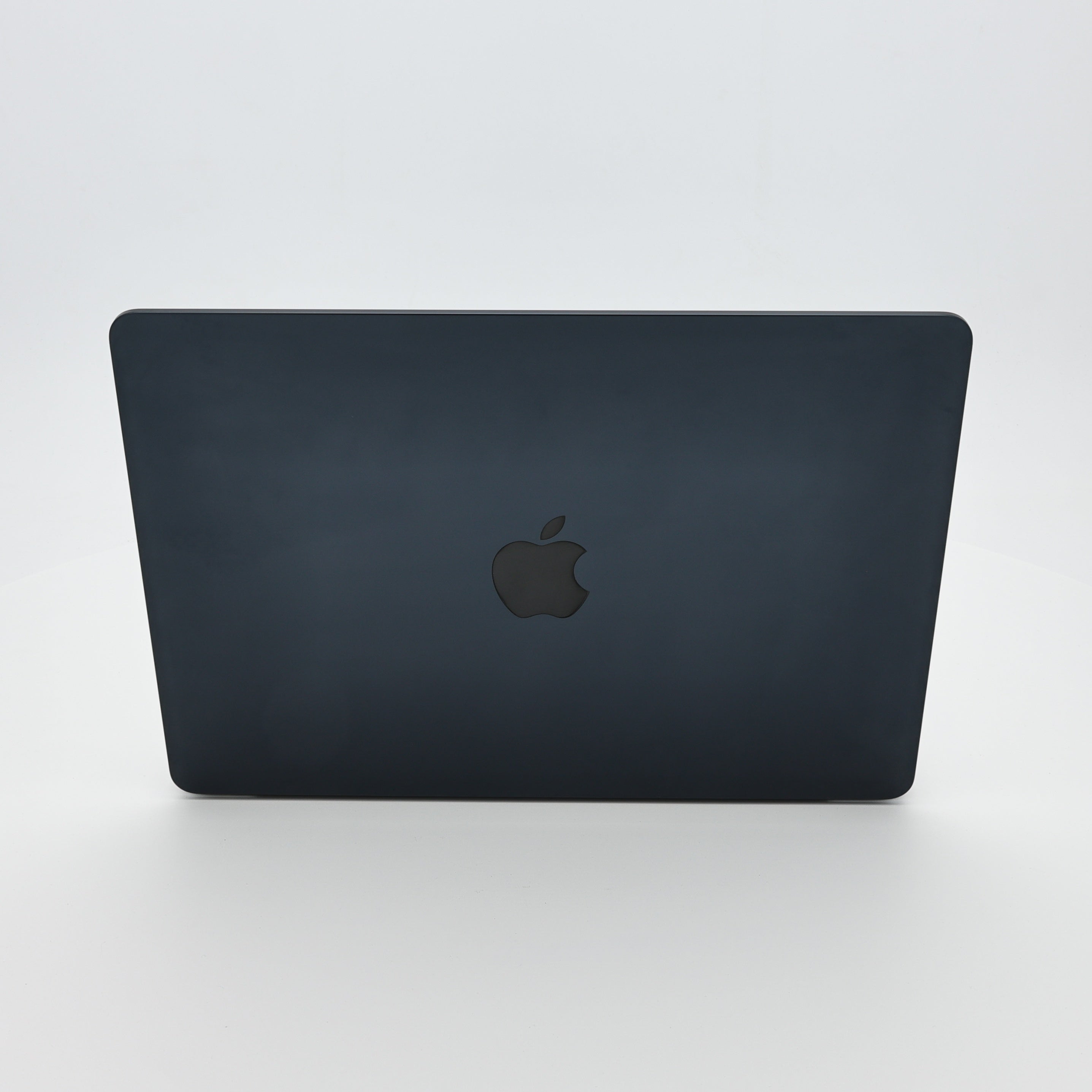 95新 Apple MacBook Air 22年 13寸 M2（8+8核） 8G RAM 256G SSD 午夜色