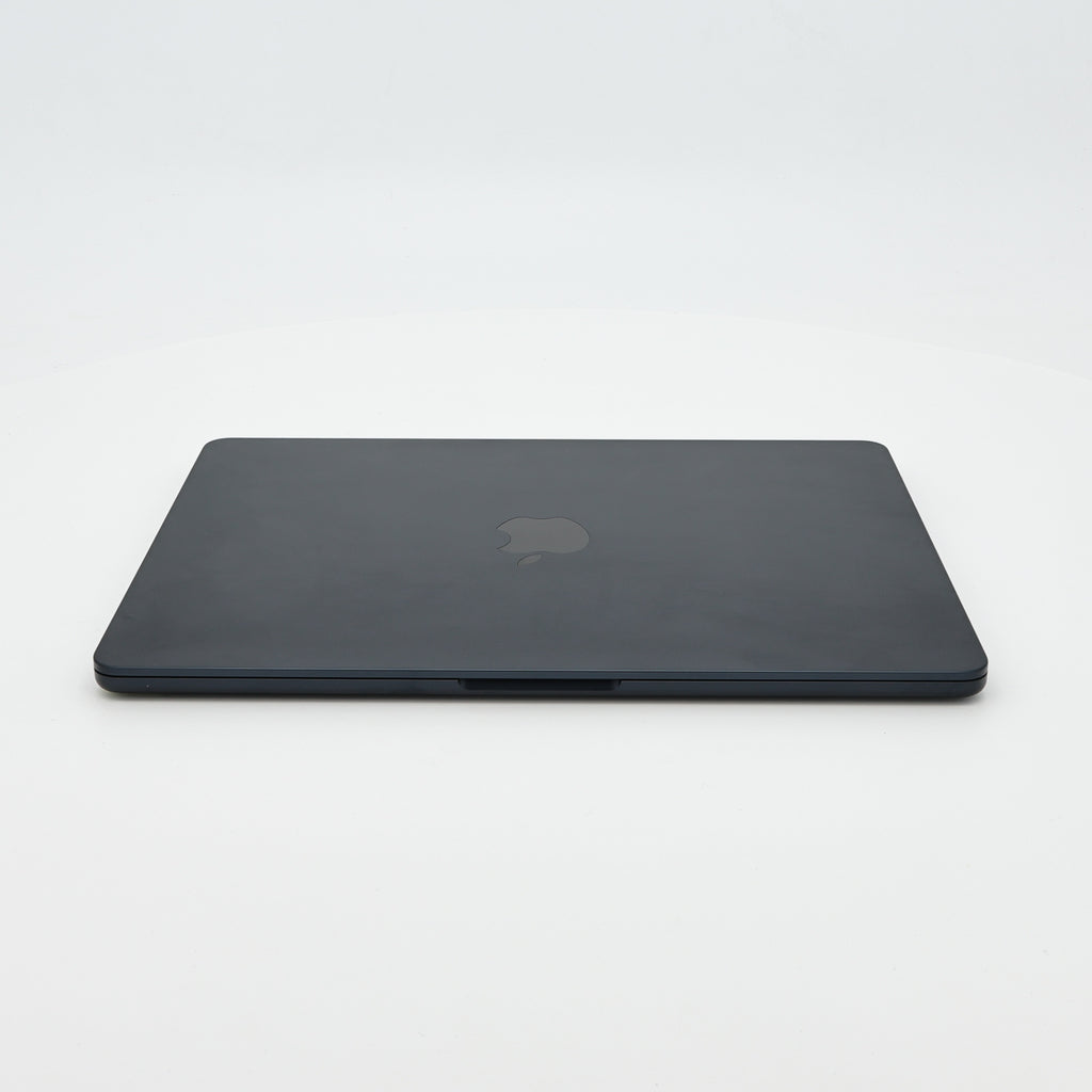 95新 Apple MacBook Air 22年 13寸 M2（8+8核） 8G RAM 256G SSD 午夜色