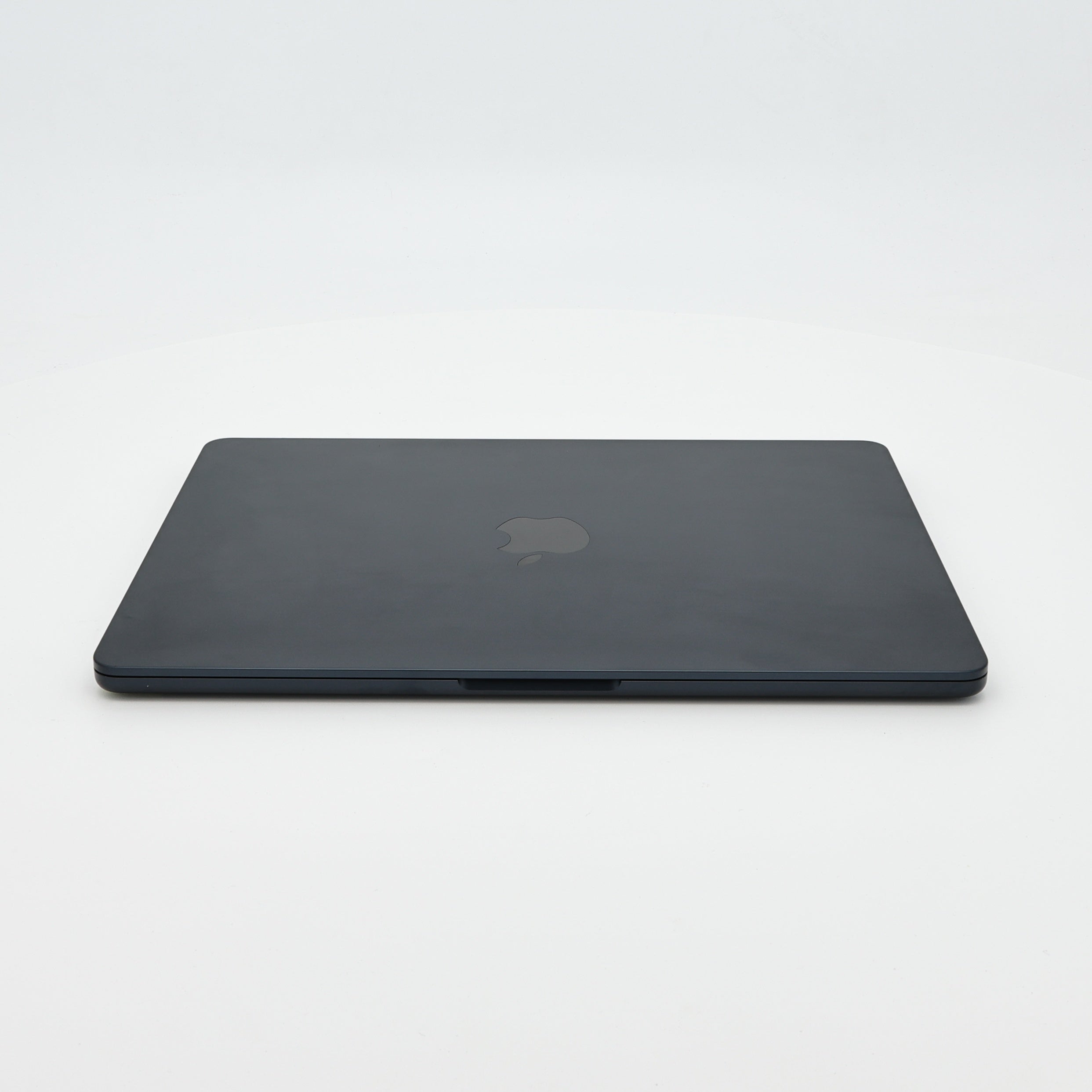95新 Apple MacBook Air 22年 13寸 M2（8+8核） 8G RAM 256G SSD 午夜色