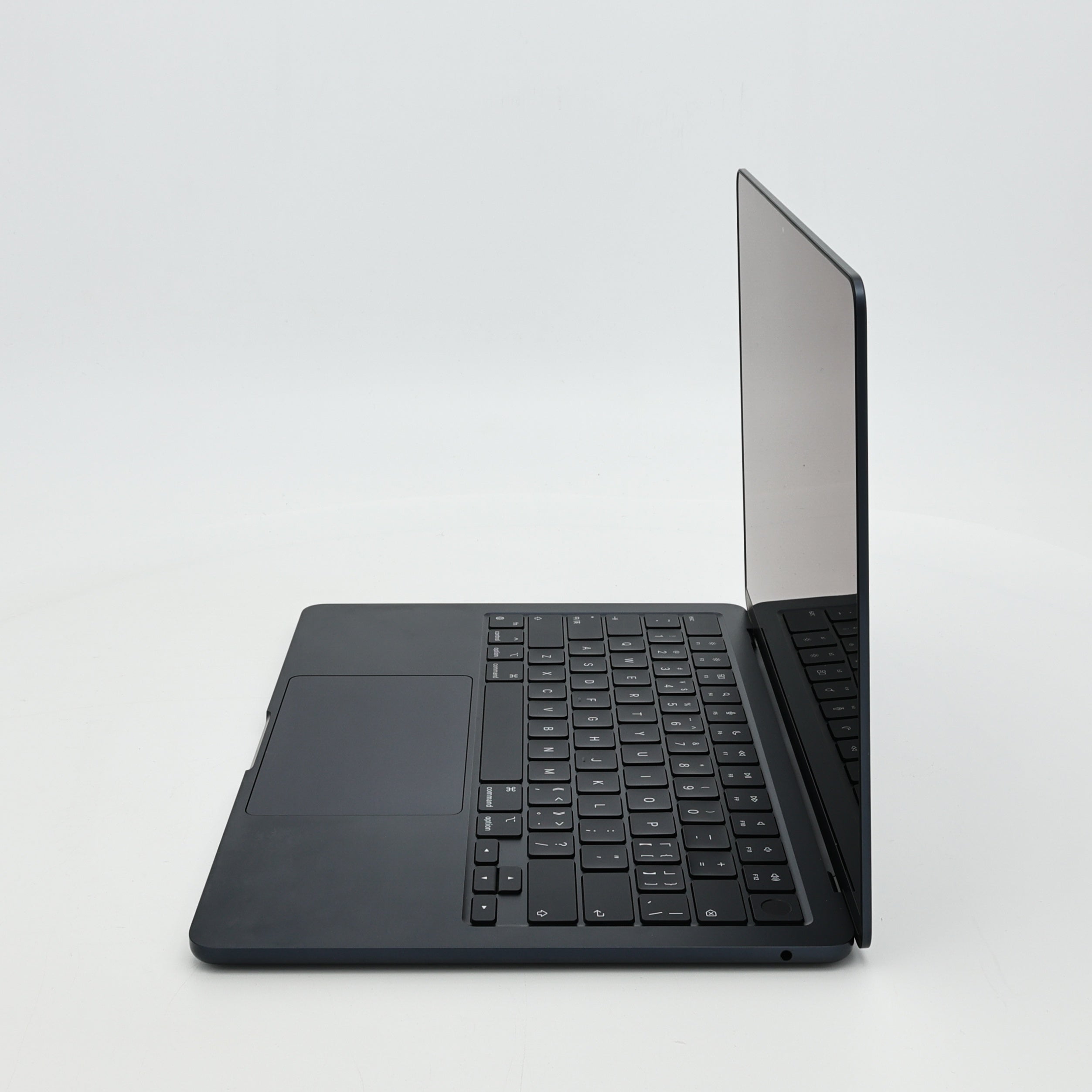 99新 Apple MacBook Air 22年 13寸 M2（8+8核） 16G RAM 256G SSD 午夜色