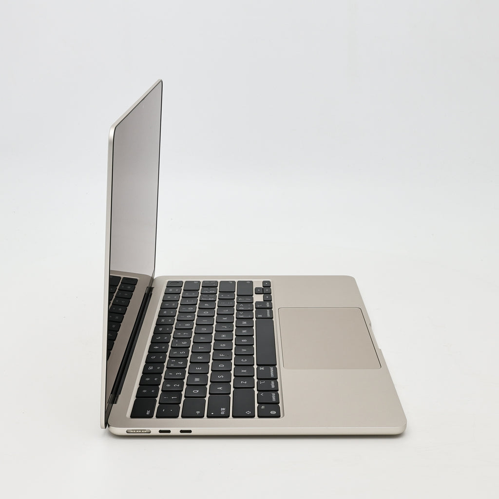 95新 Apple MacBook Air 22年 13寸 M2（8+8核） 16G RAM 256G SSD 星光色