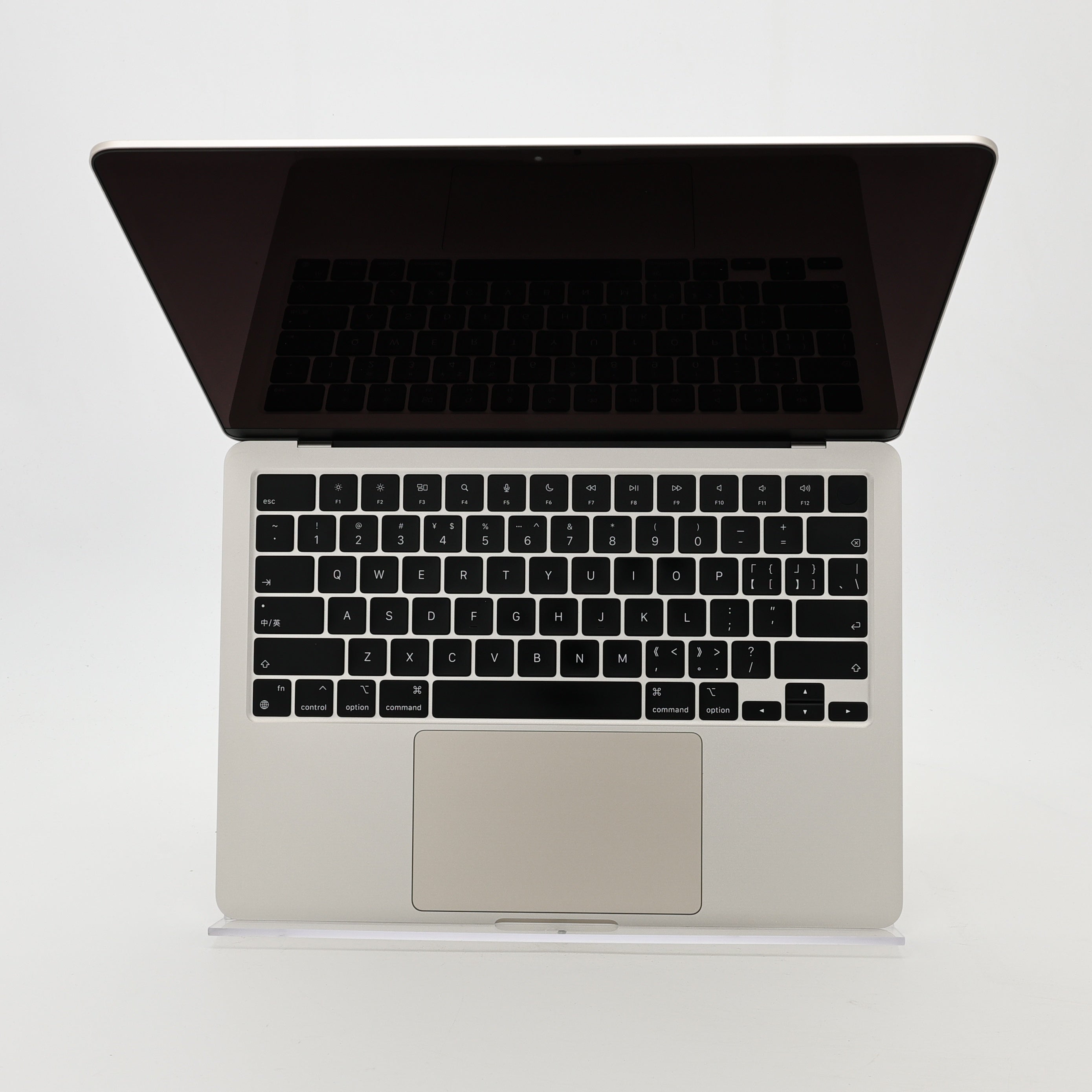 95新 Apple MacBook Air 22年 13寸 M2（8+8核） 16G RAM 256G SSD 星光色