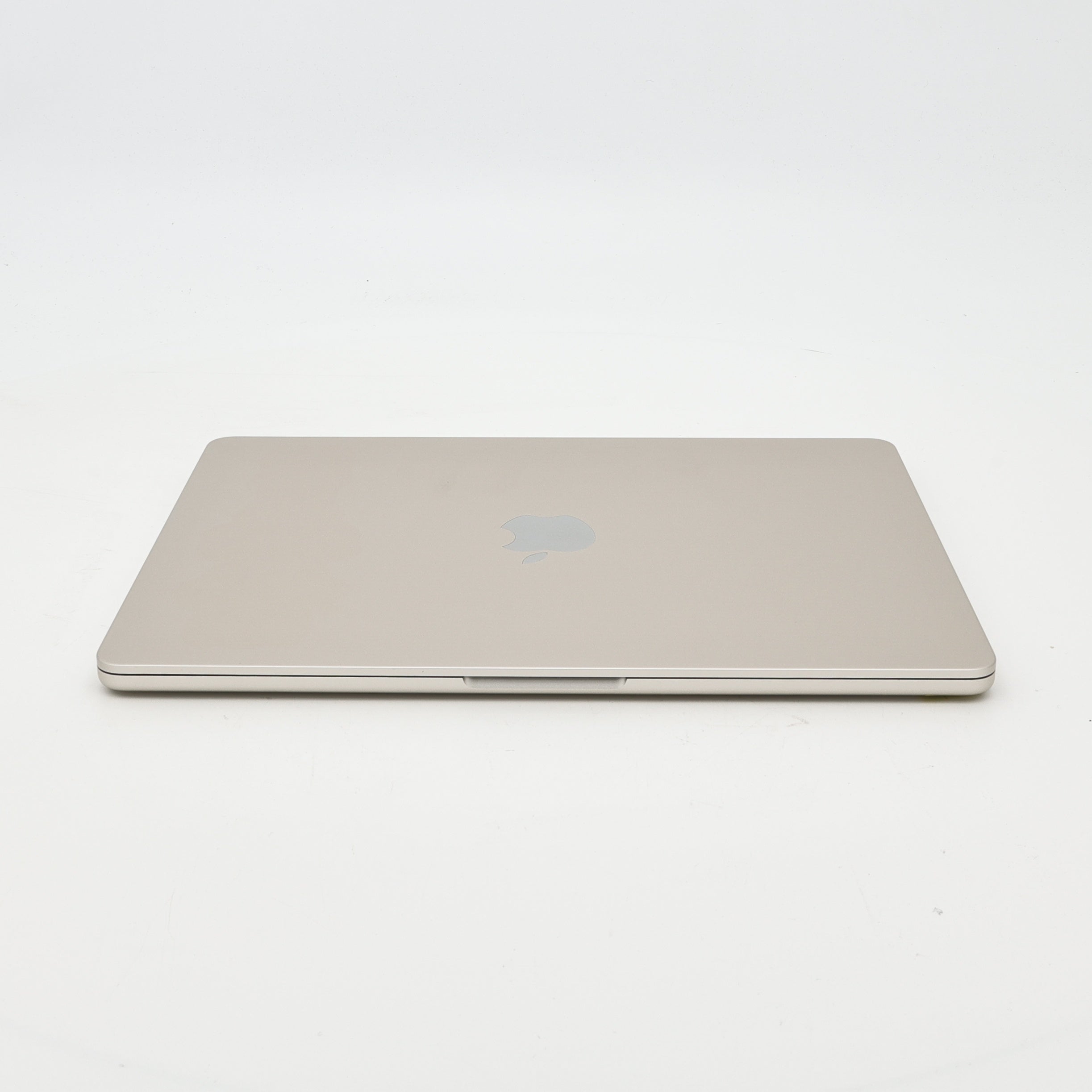 95新 Apple MacBook Air 22年 13寸 M2（8+8核） 16G RAM 256G SSD 星光色