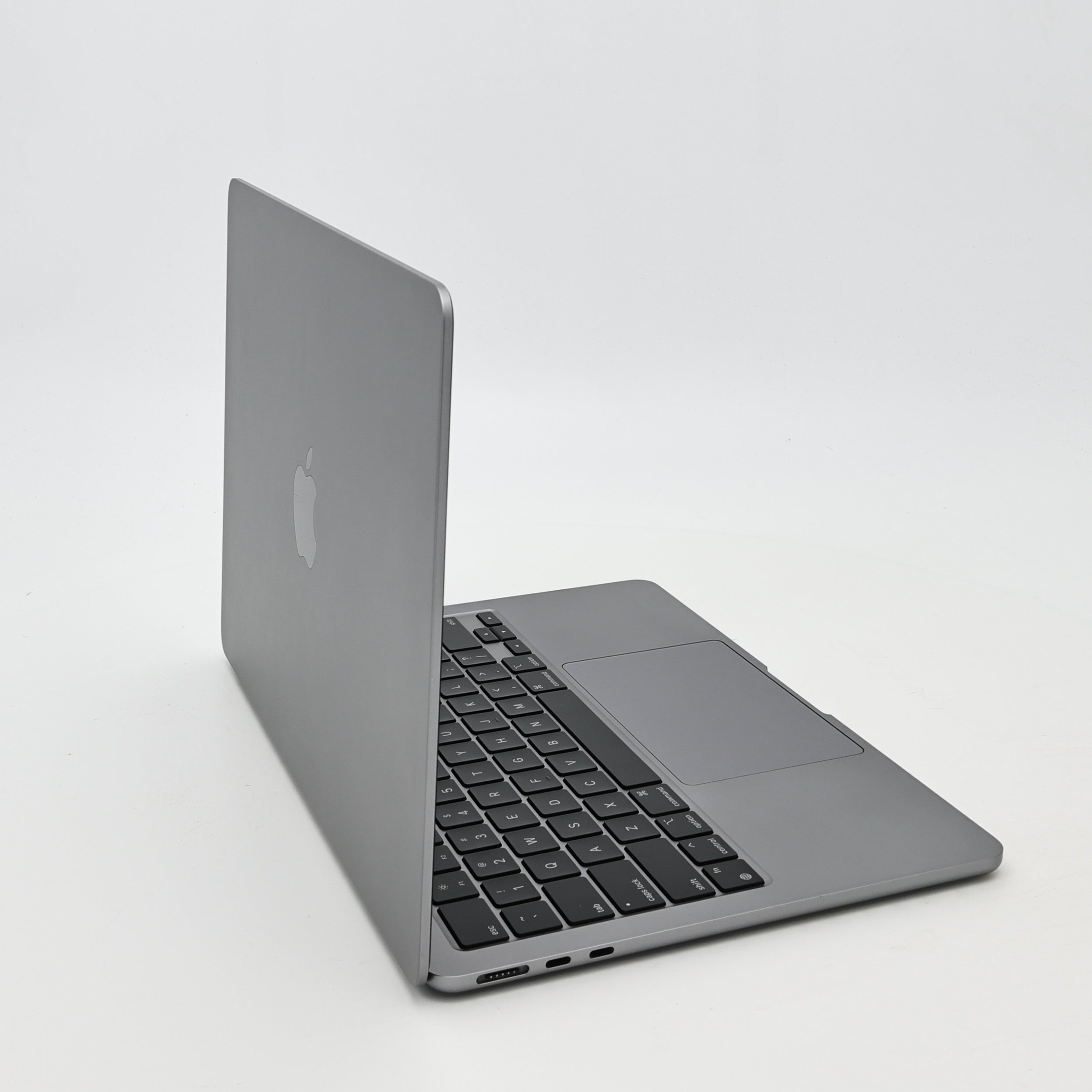95新 Apple MacBook Air 24年 13寸 M3（8+8核） 8G RAM 256G SSD 深空灰色