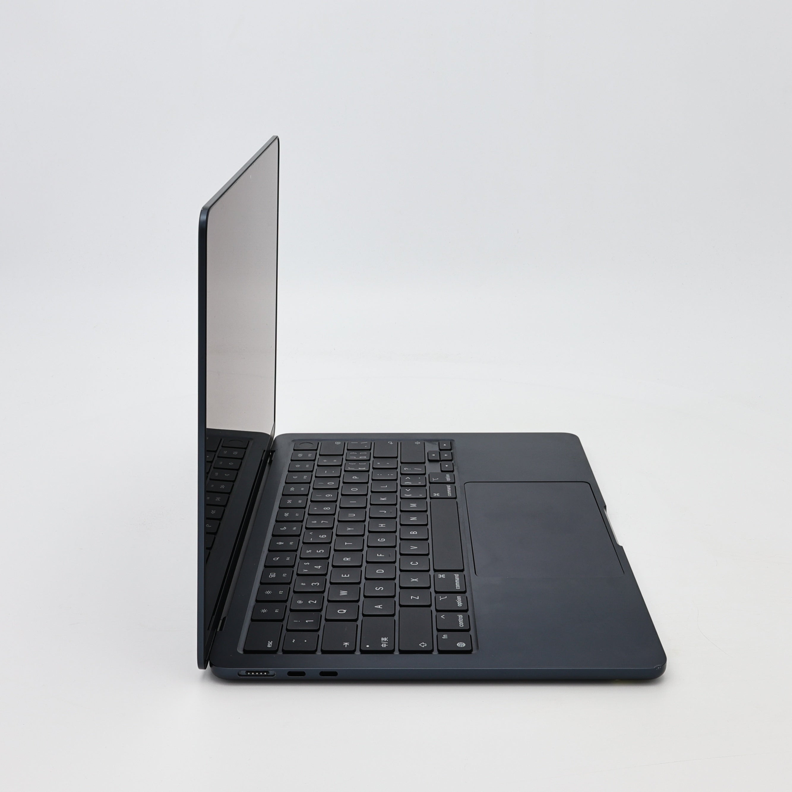 95新 Apple MacBook Air 24年 13寸 M3（8+8核） 8G RAM 256G SSD 午夜色
