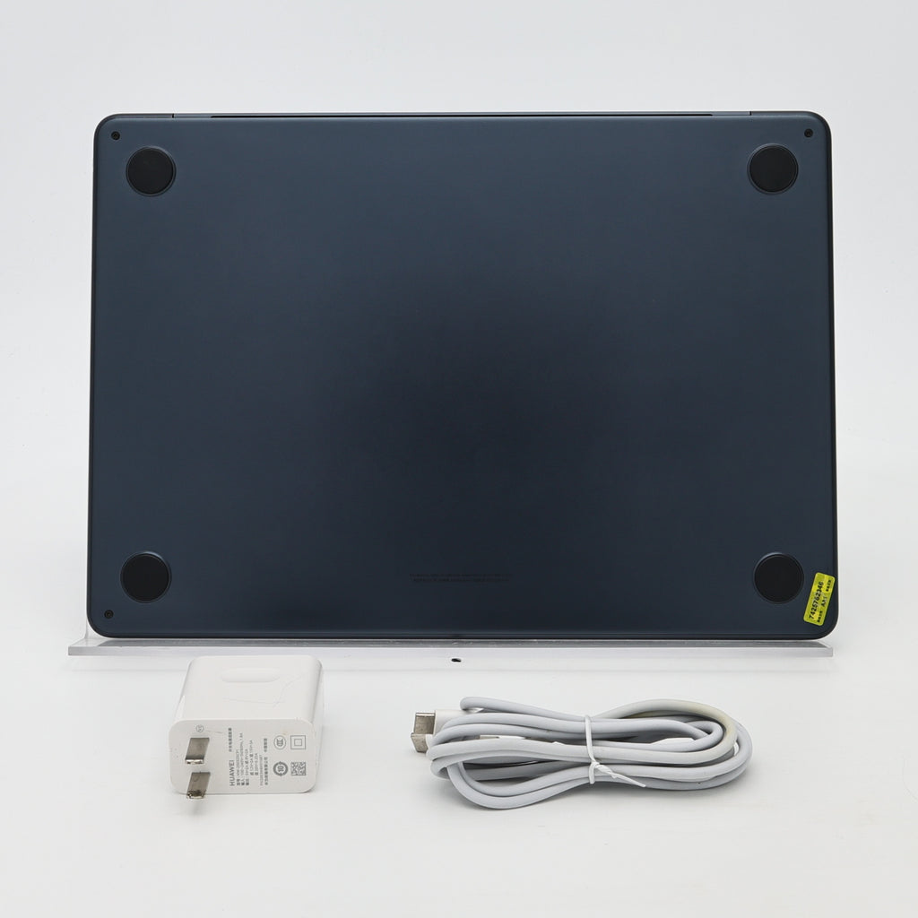 95新 Apple MacBook Air 24年 13寸 M3（8+8核） 8G RAM 256G SSD 午夜色
