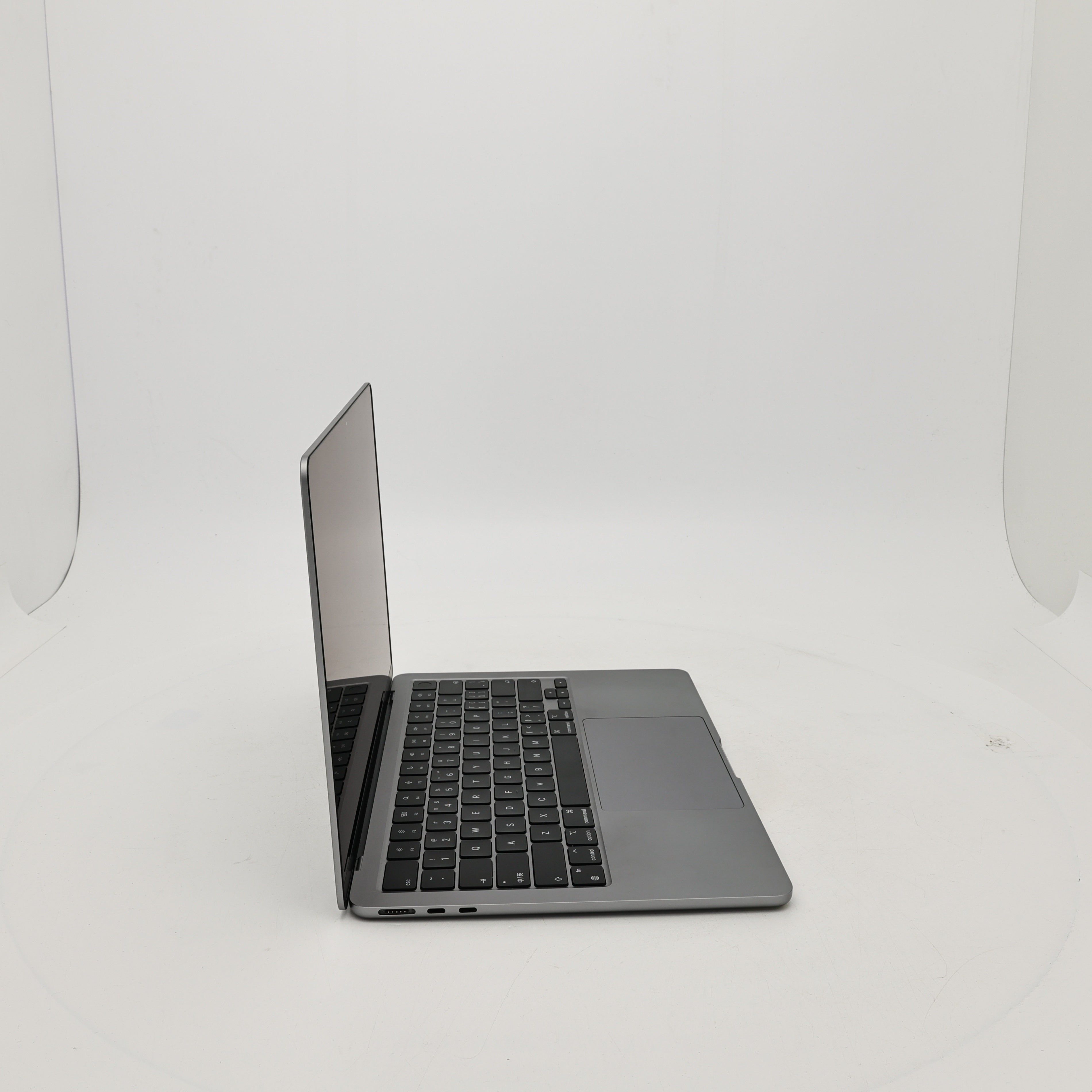 95新 Apple MacBook Air 24年 13寸 M3（8+8核） 8G RAM 256G SSD 深空灰色