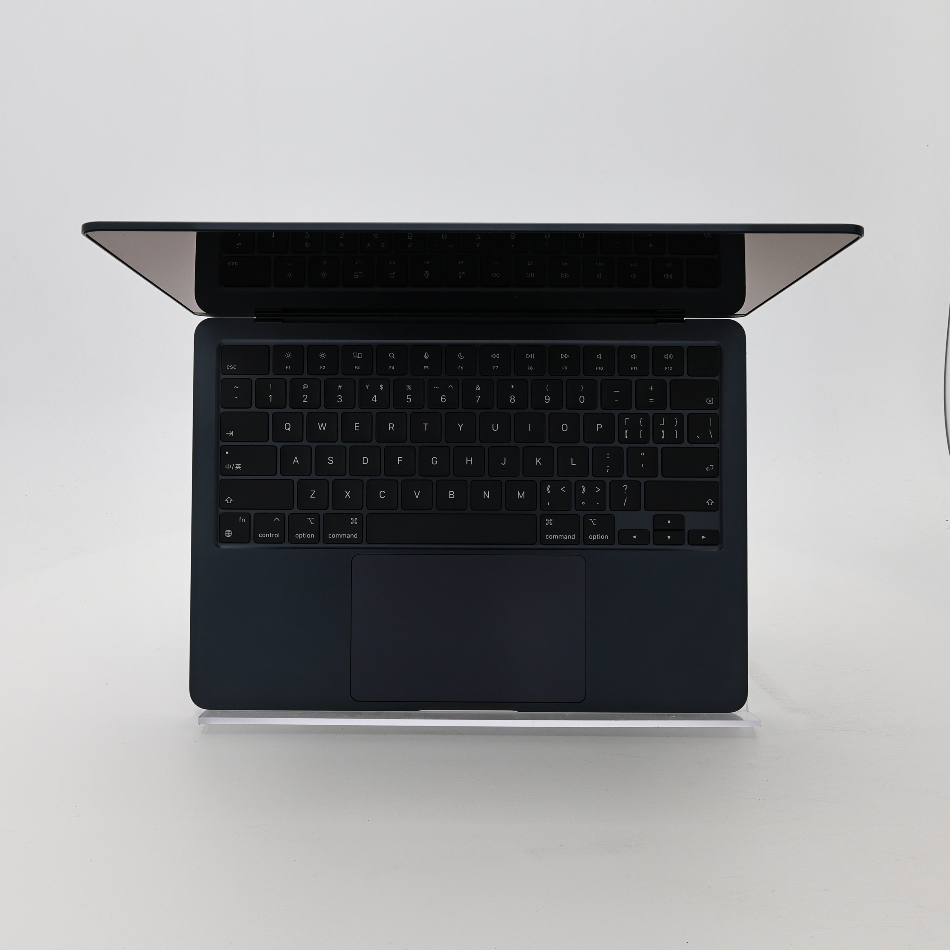95新 Apple MacBook Air 22年 13寸 M2（8+8核） 8G RAM 256G SSD 午夜色