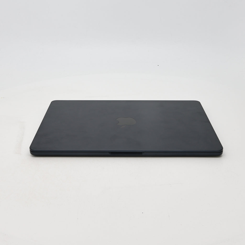 95新 Apple MacBook Air 22年 13寸 M2（8+8核） 8G RAM 256G SSD 午夜色