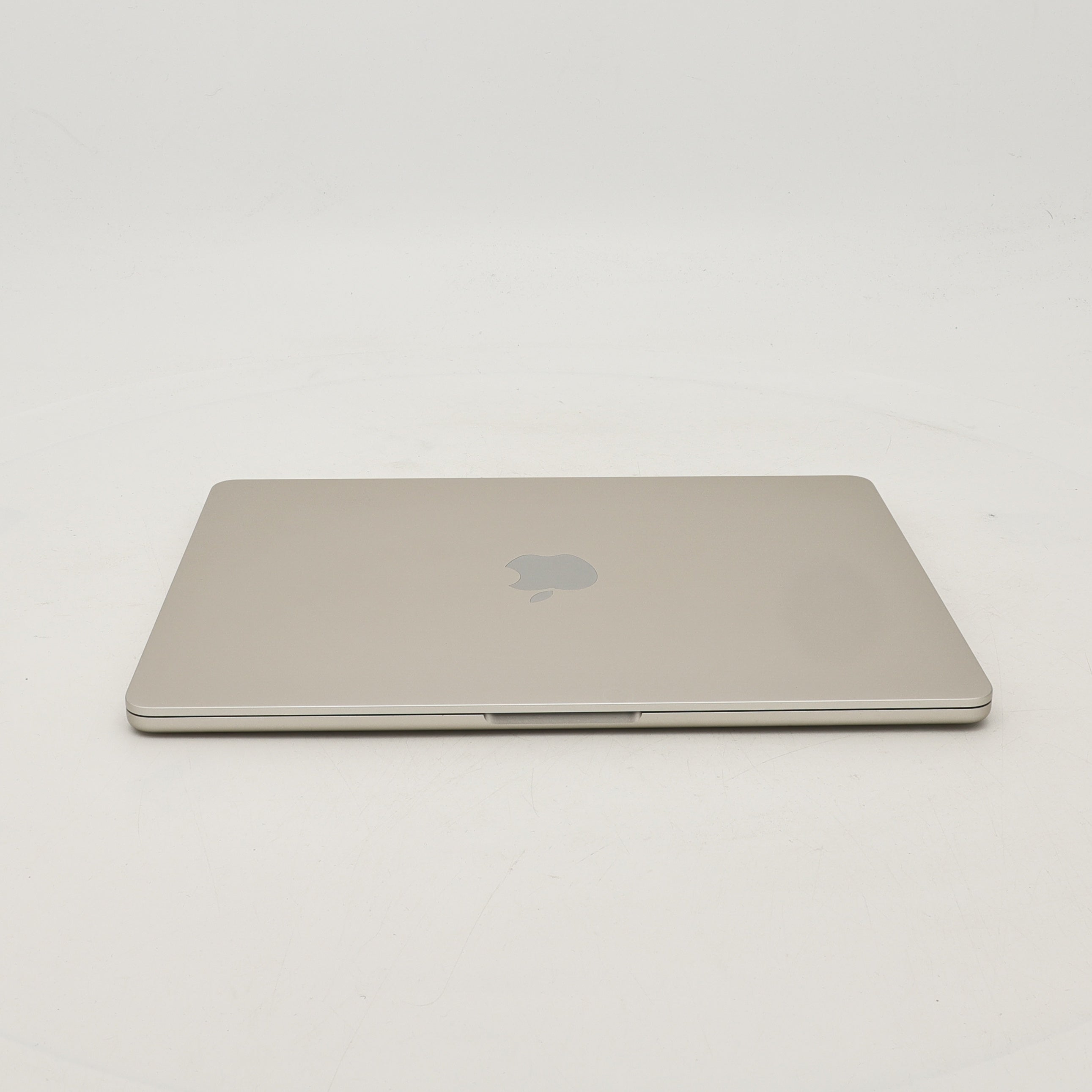 95新 Apple MacBook Air 22年 13寸 M2（8+8核） 16G RAM 256G SSD 星光色