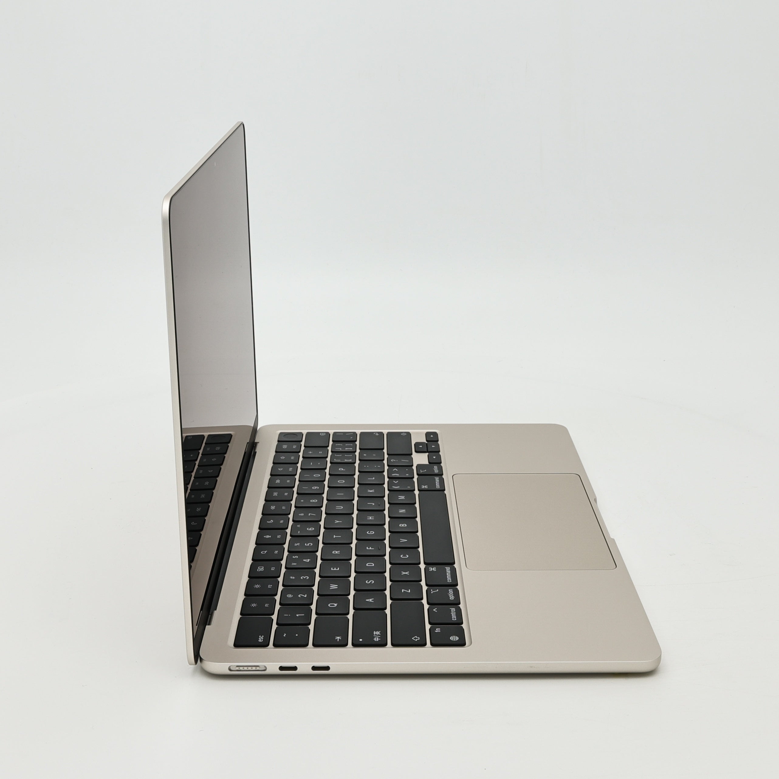 95新 Apple MacBook Air 22年 13寸 M2（8+10核） 8G RAM 512G SSD 星光色