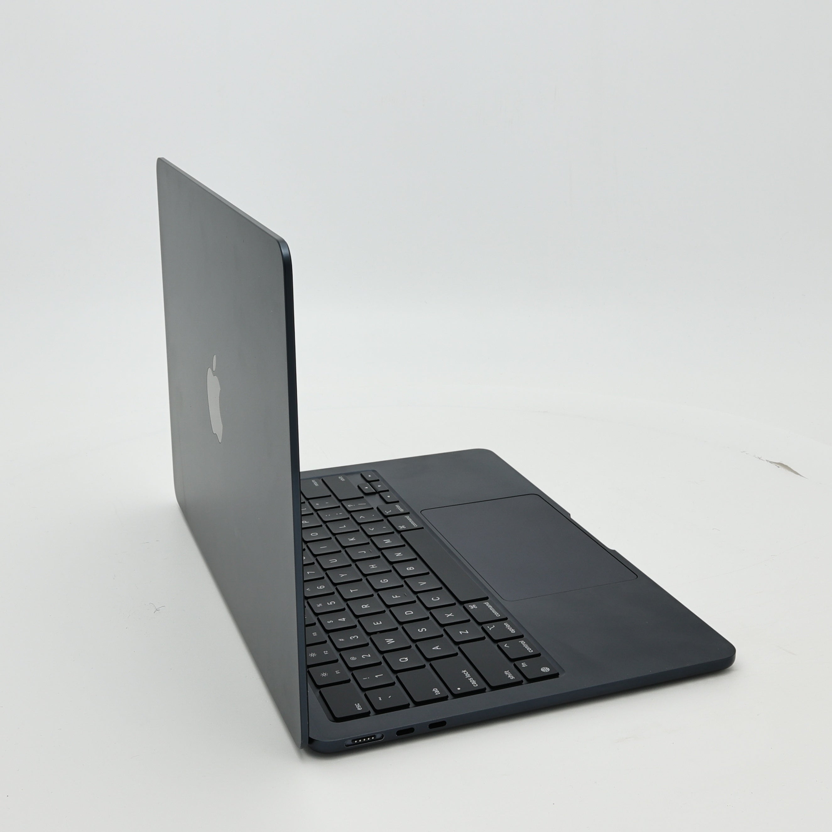 95新 Apple MacBook Air 22年 13寸 M2（8+8核） 8G RAM 512G SSD 午夜色