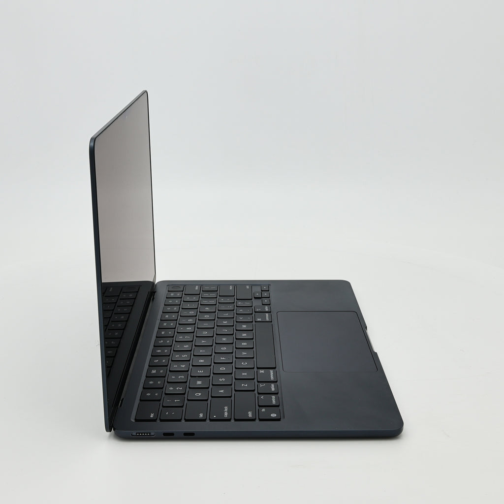 95新 Apple MacBook Air 22年 13寸 M2（8+8核） 8G RAM 512G SSD 午夜色