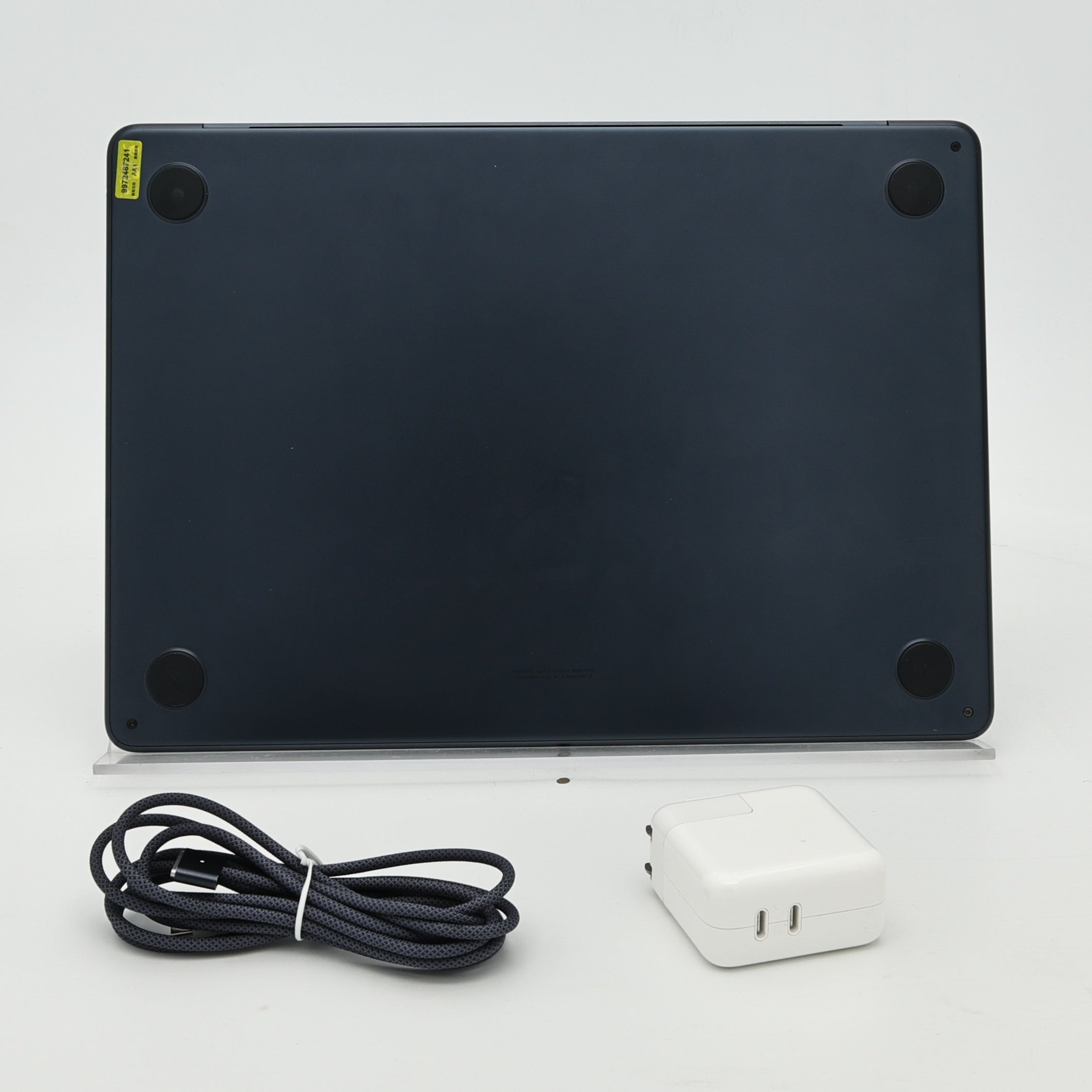 95新 Apple MacBook Air 22年 13寸 M2（8+8核） 8G RAM 512G SSD 午夜色
