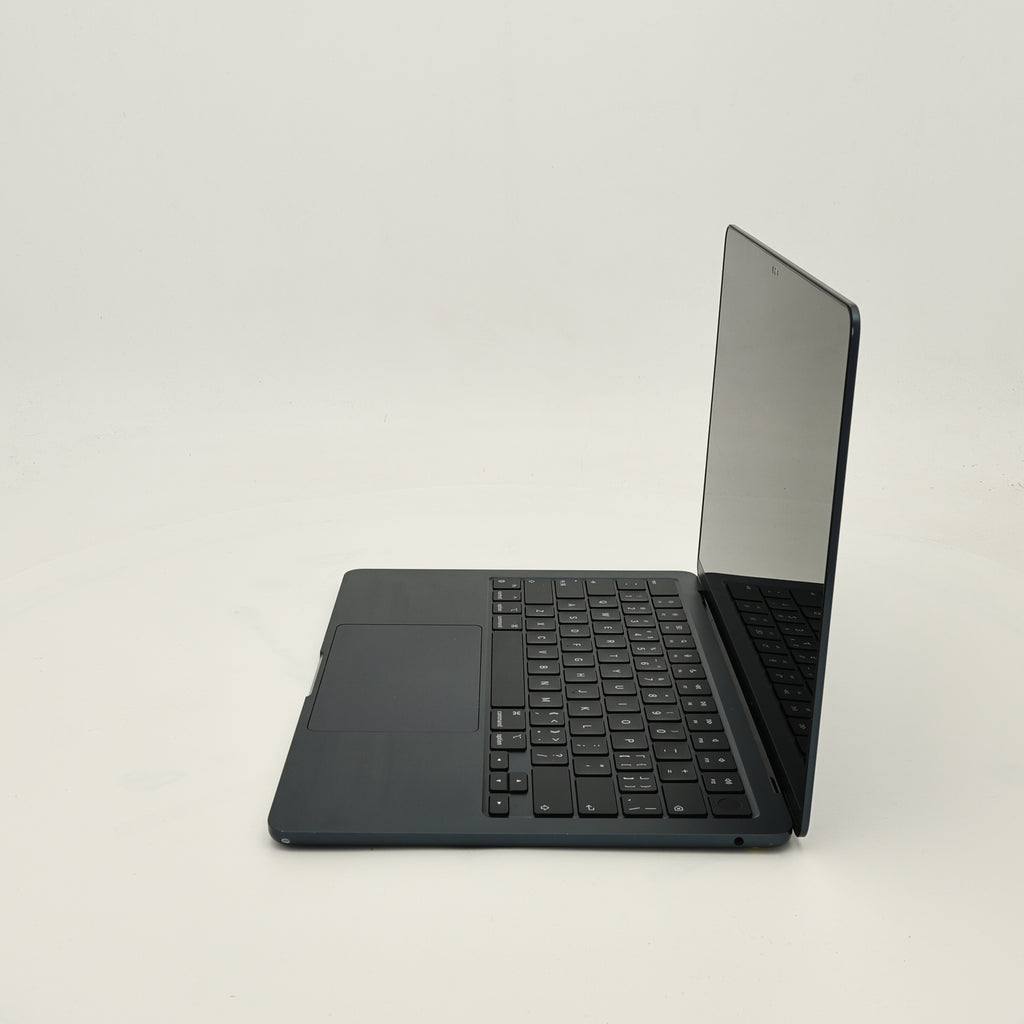 95新 Apple MacBook Air 24年 13寸 M3（8+8核） 8G RAM 256G SSD 午夜色