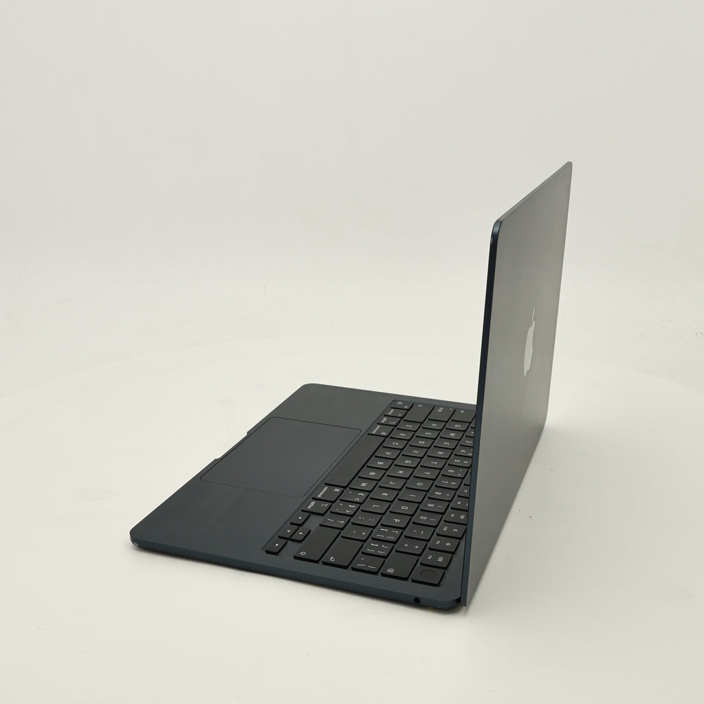 95新 Apple MacBook Air 24年 13寸 M3（8+8核） 8G RAM 256G SSD 午夜色