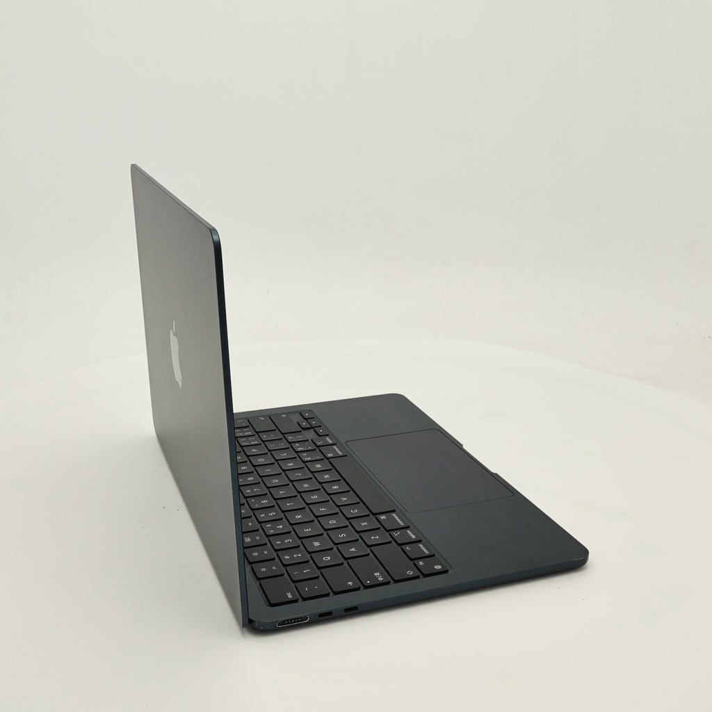 95新 Apple MacBook Air 24年 13寸 M3（8+8核） 8G RAM 256G SSD 午夜色