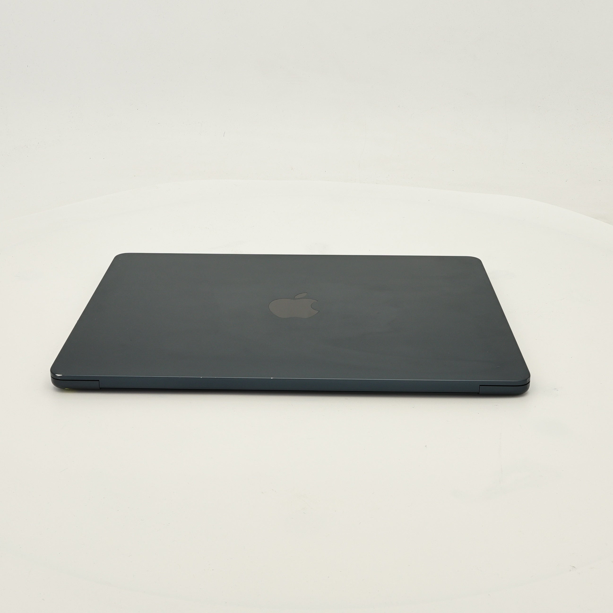 95新 Apple MacBook Air 24年 13寸 M3（8+8核） 8G RAM 256G SSD 午夜色