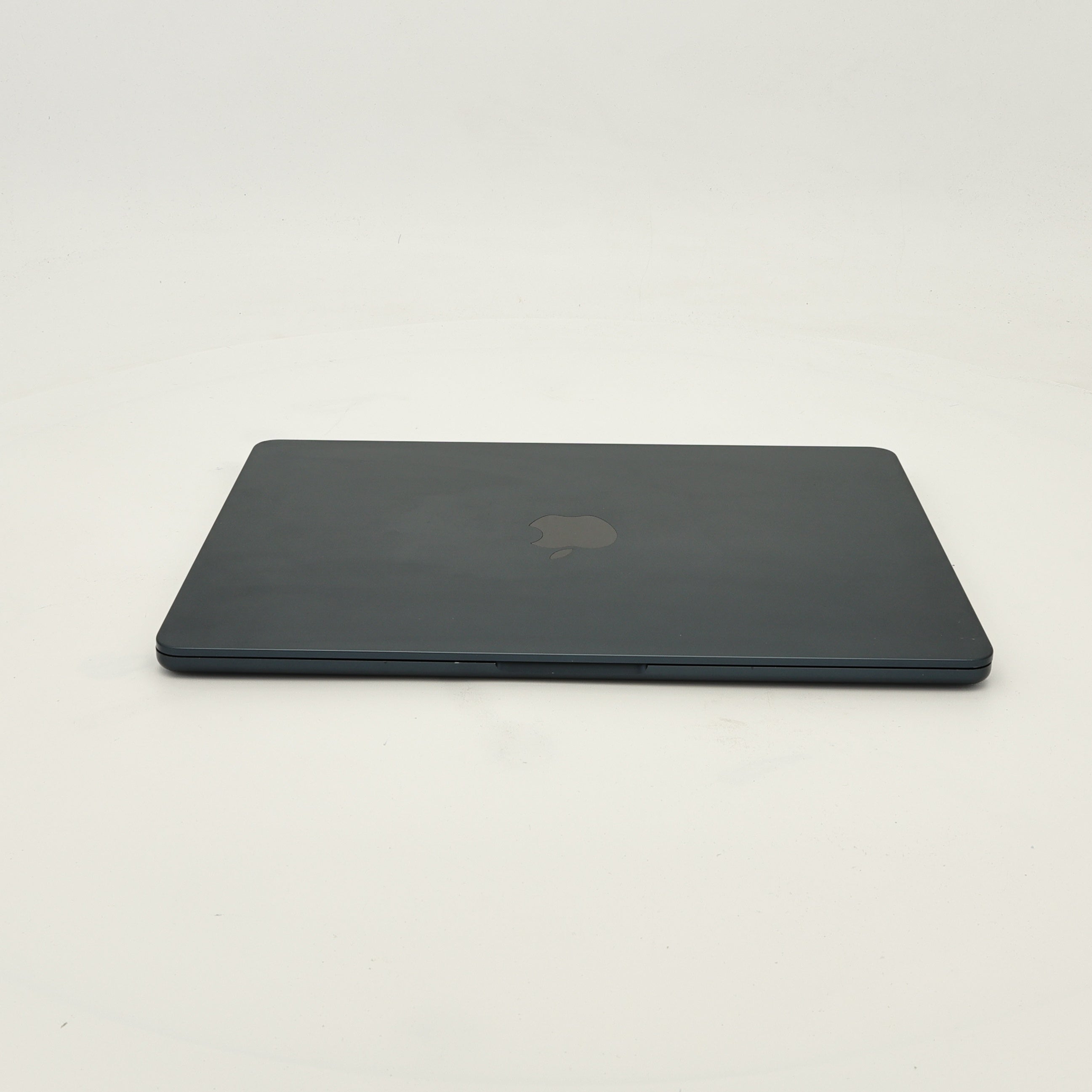 95新 Apple MacBook Air 24年 13寸 M3（8+8核） 8G RAM 256G SSD 午夜色