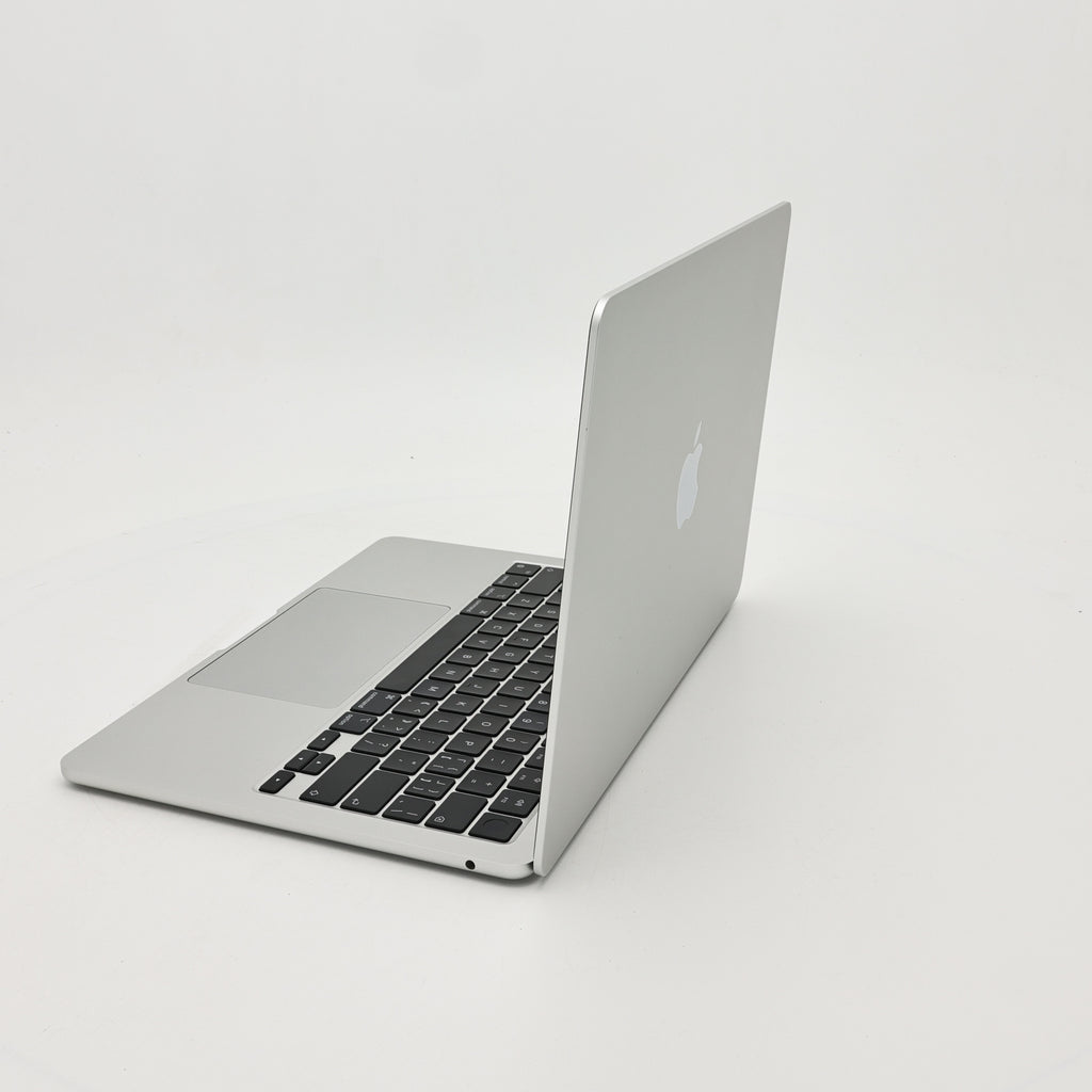 95新 Apple MacBook Air 22年 13寸 M2（8+10核） 8G RAM 512G SSD 銀色