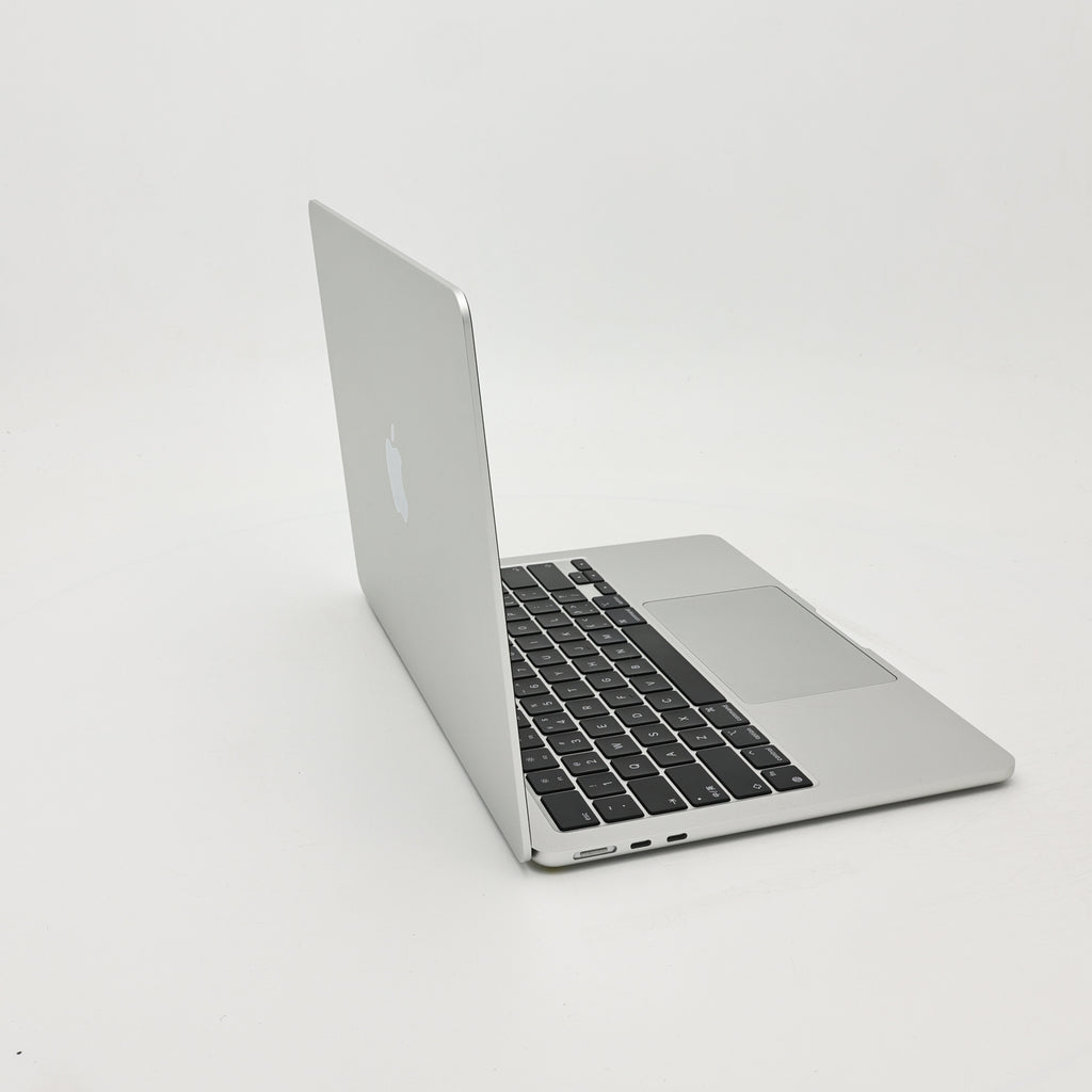 95新 Apple MacBook Air 22年 13寸 M2（8+10核） 8G RAM 512G SSD 銀色