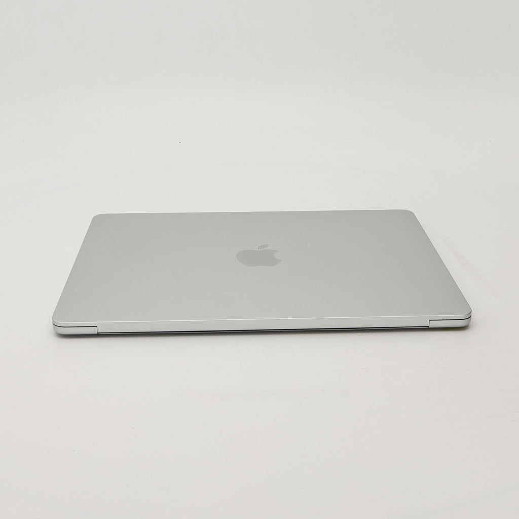 95新 Apple MacBook Air 22年 13寸 M2（8+10核） 8G RAM 512G SSD 銀色