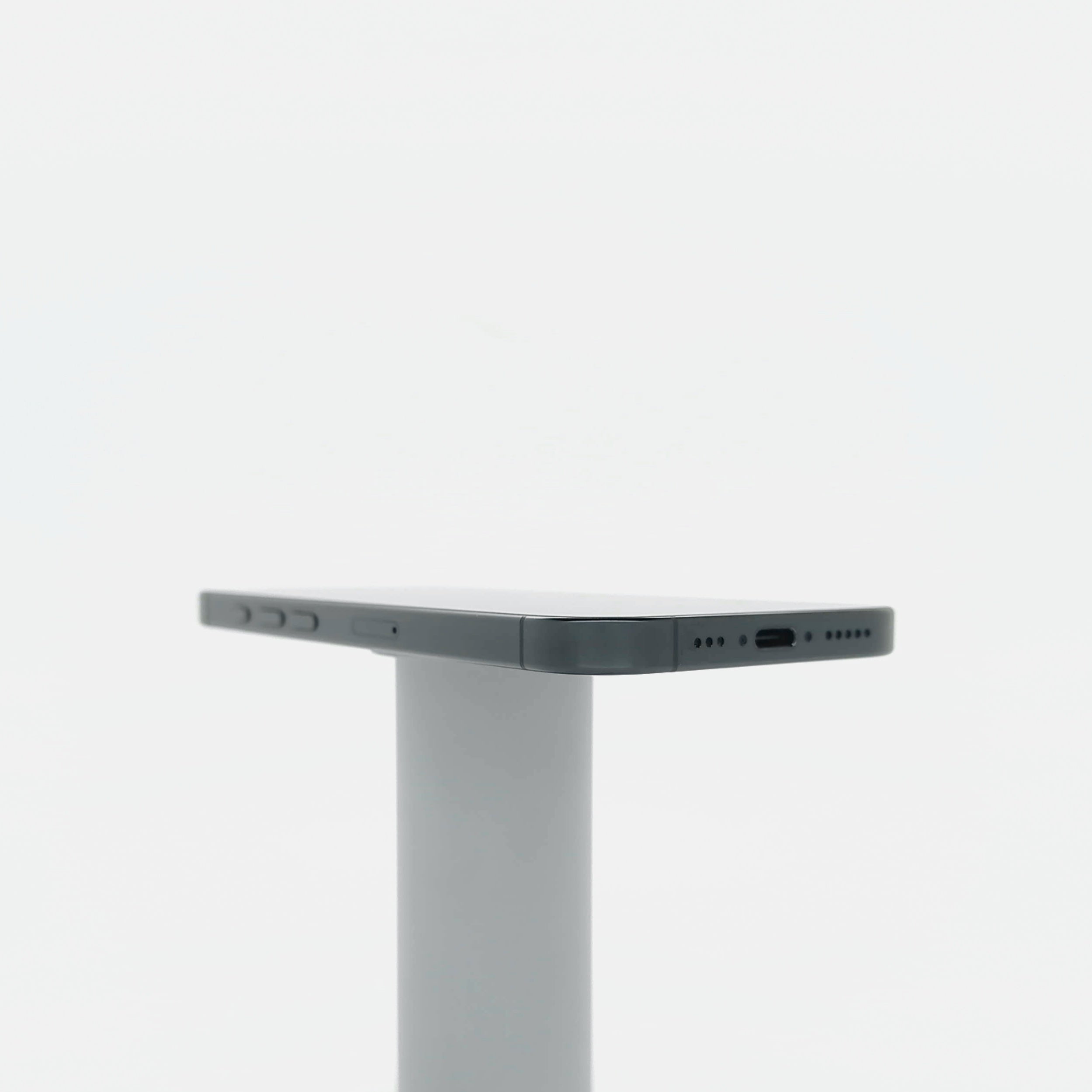 95新 Apple iPhone 16 Pro 128G 黑色鈦金屬 中國大陸版