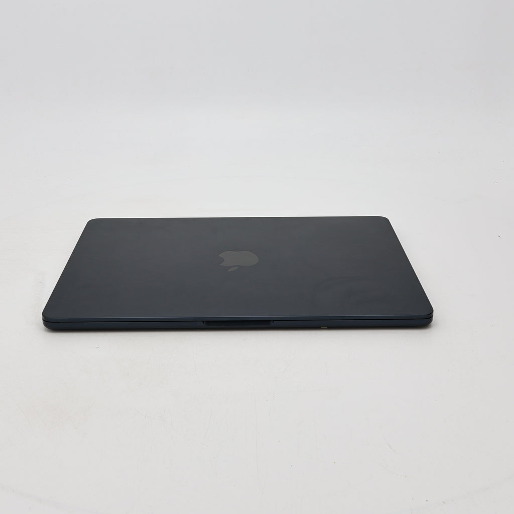 95新 Apple MacBook Air 22年 13寸 M2（8+8核） 8G RAM 256G SSD 午夜色