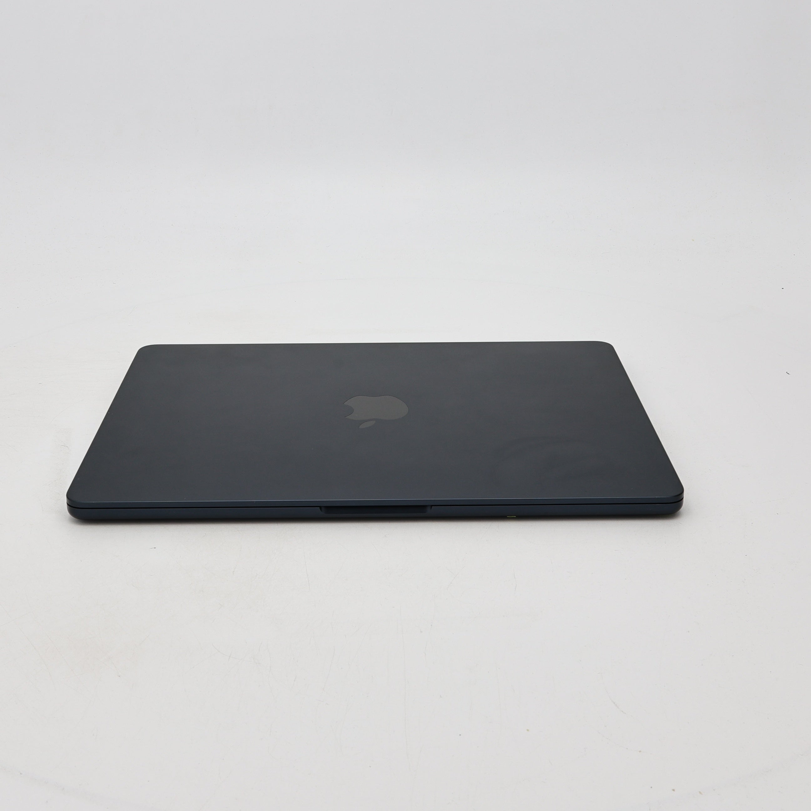 95新 Apple MacBook Air 22年 13寸 M2（8+8核） 8G RAM 256G SSD 午夜色