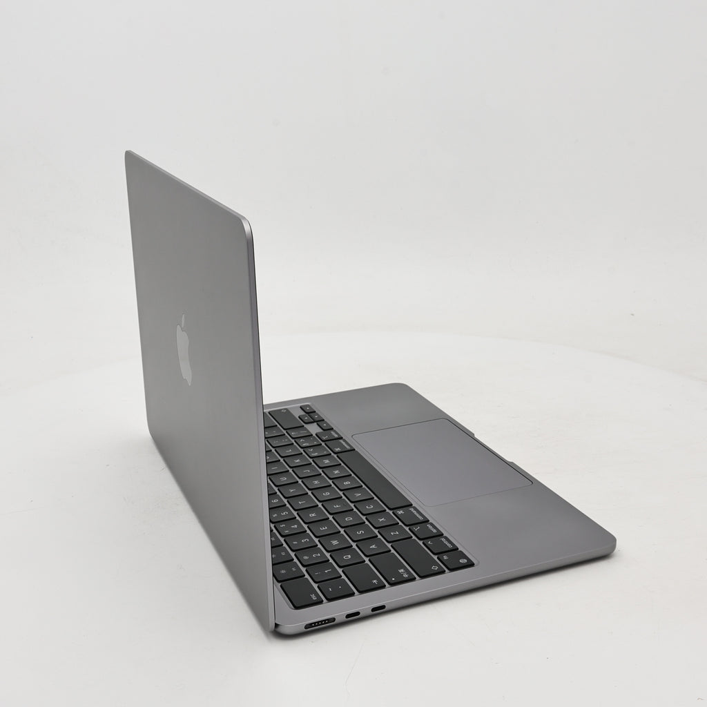 95新 Apple MacBook Air 24年 13寸 M3（8+8核） 8G RAM 256G SSD 深空灰色